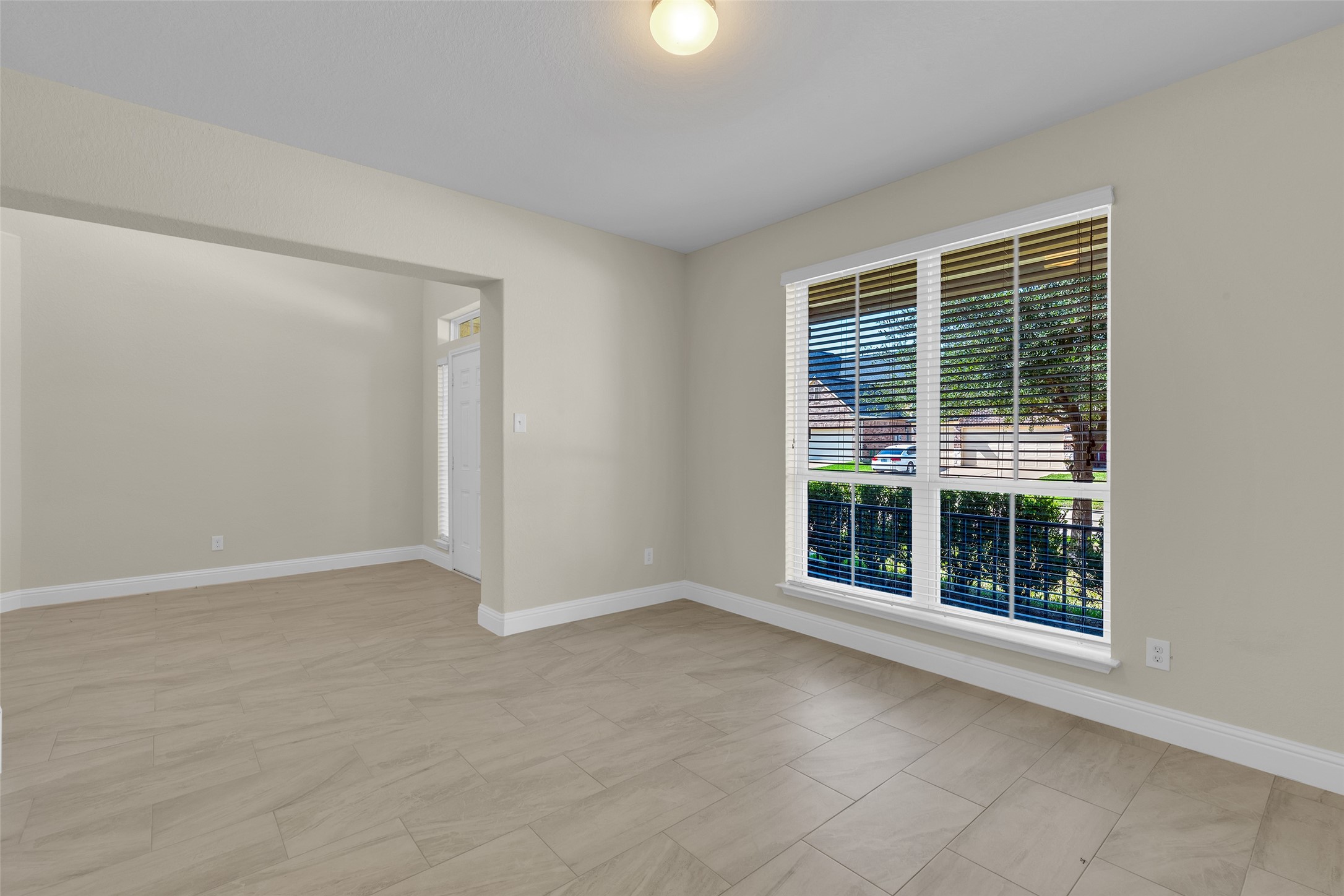 4914 Evening Moon Lane Property Photo 7