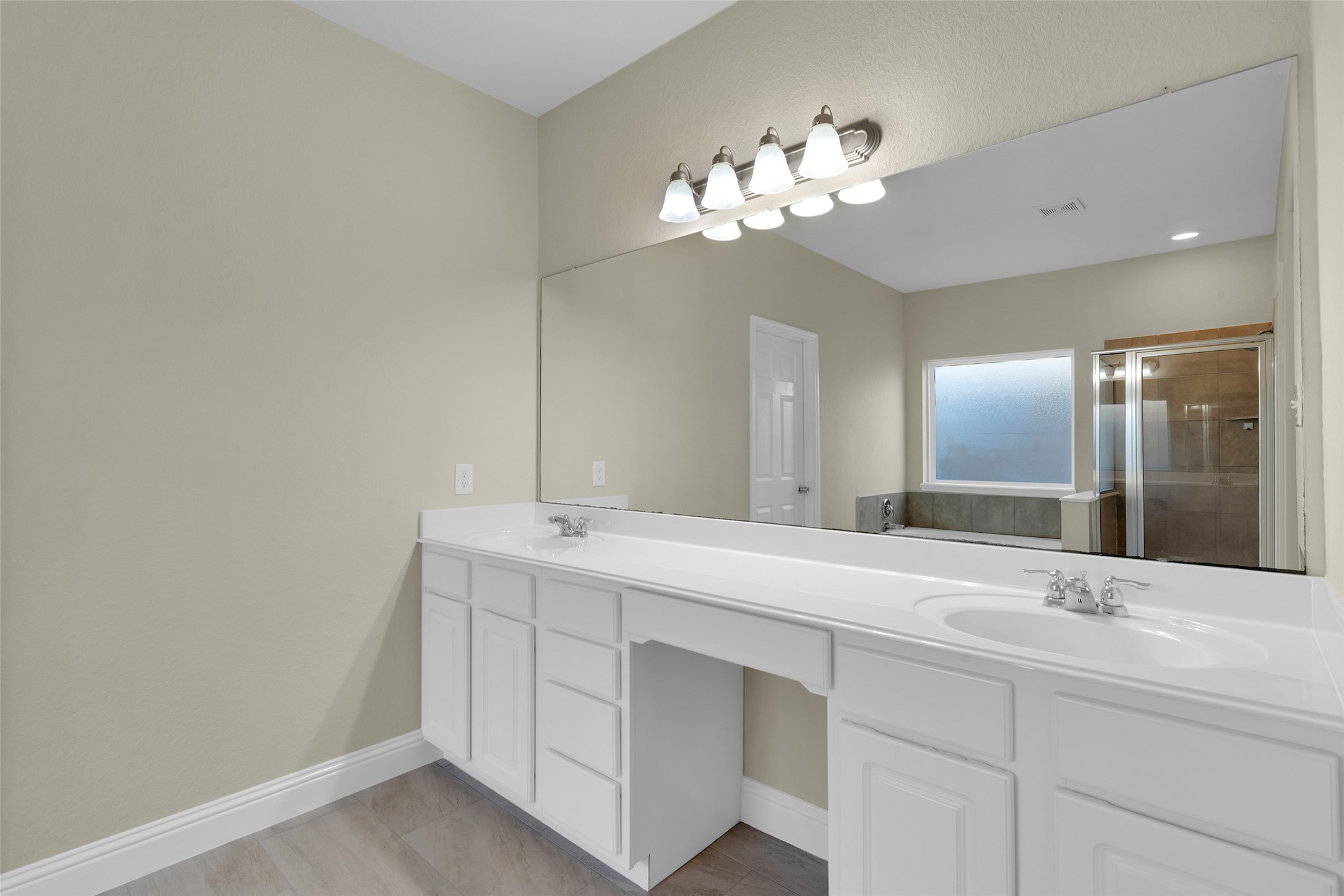 4914 Evening Moon Lane Property Photo 28