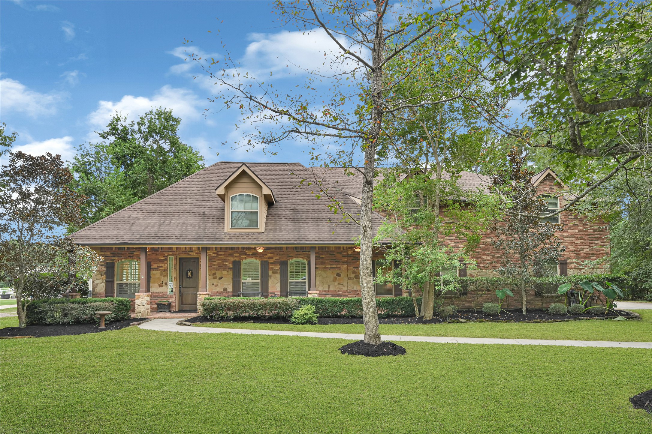 15631 Connie Lane Property Photo 2