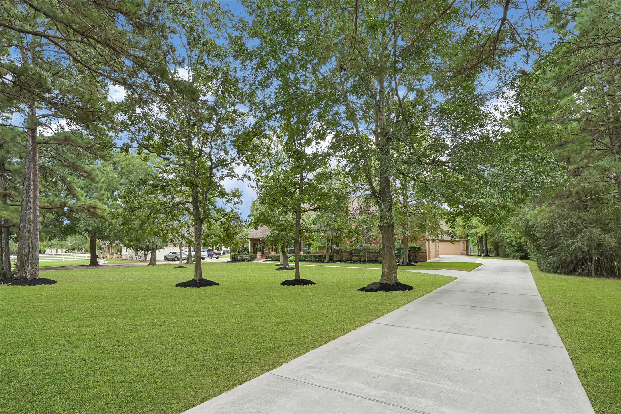 15631 Connie Lane Property Photo 4