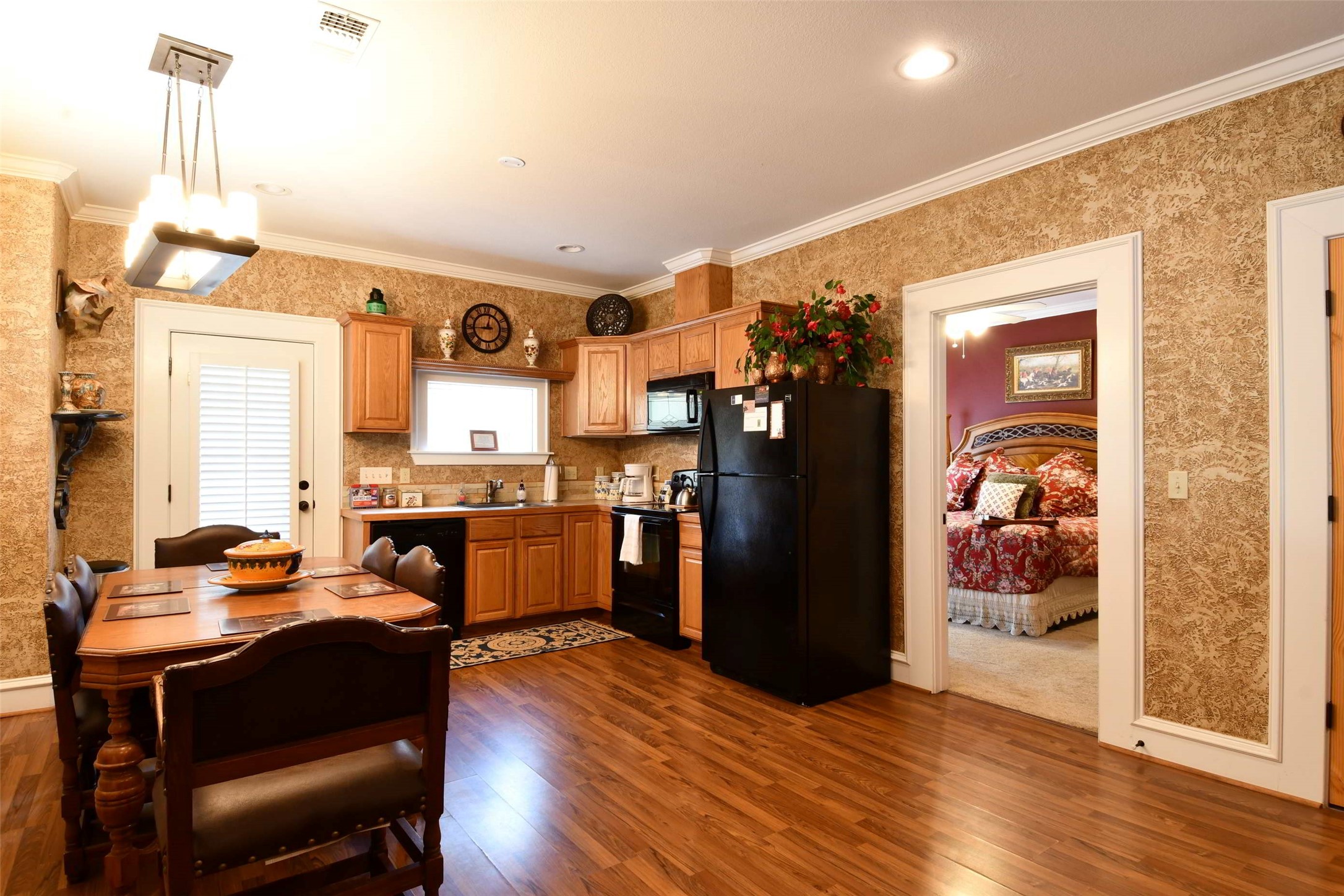 12570 Fm 1155 Kings Cottage E Property Photo 3