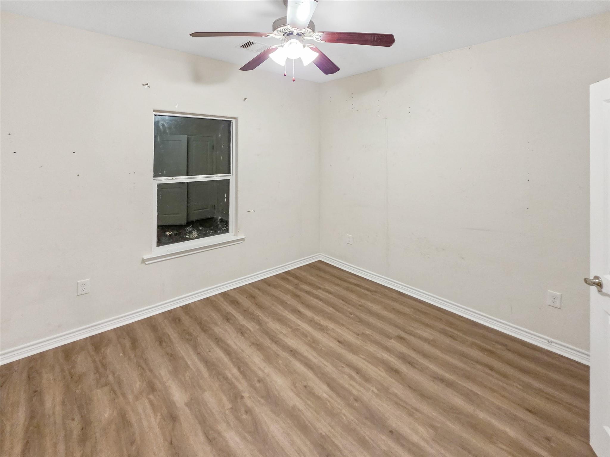 303 S 4th Street, Alvin Tx 77511 Property Photo 17