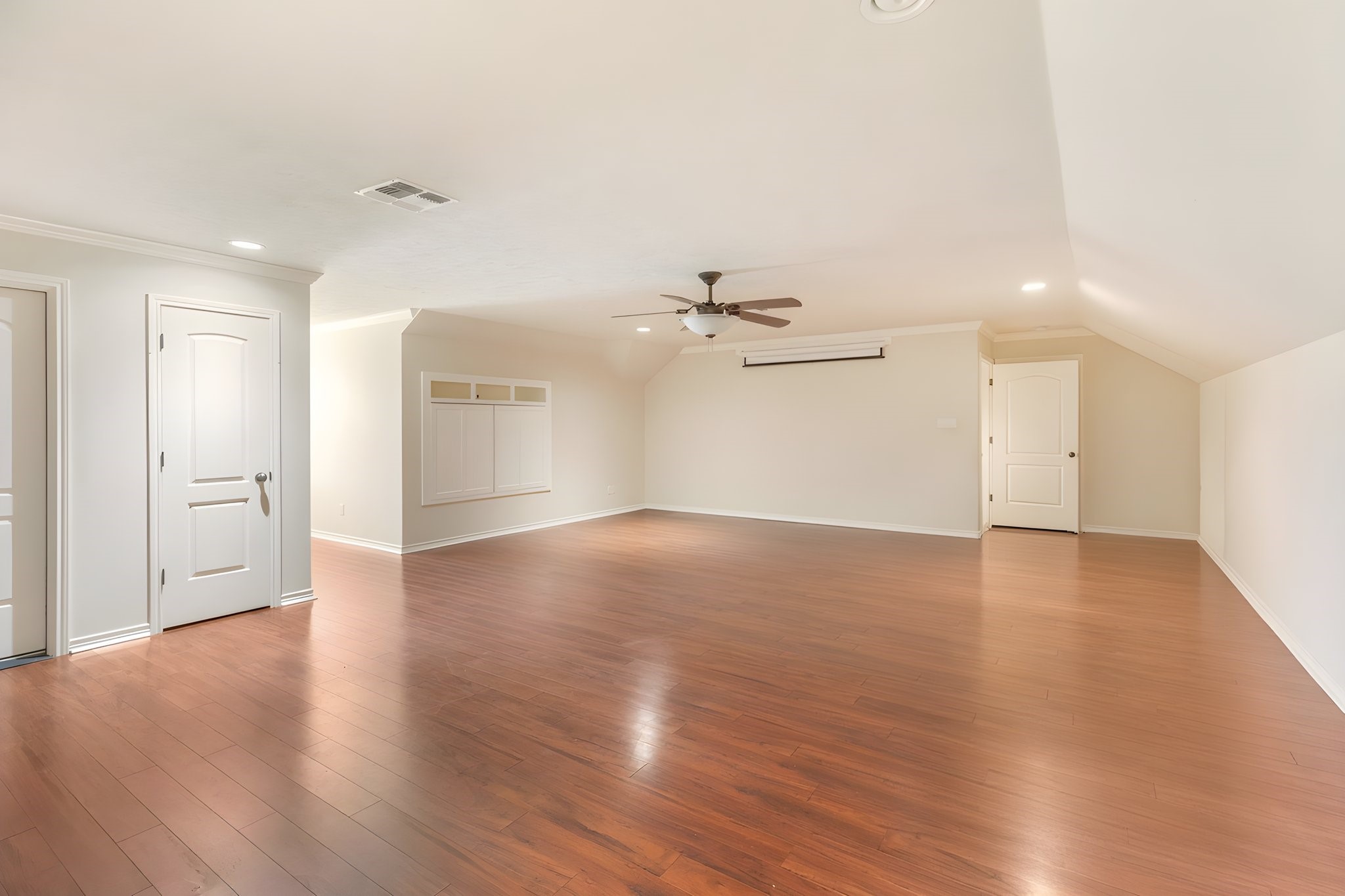 2209 Rockingham Loop Property Photo 5