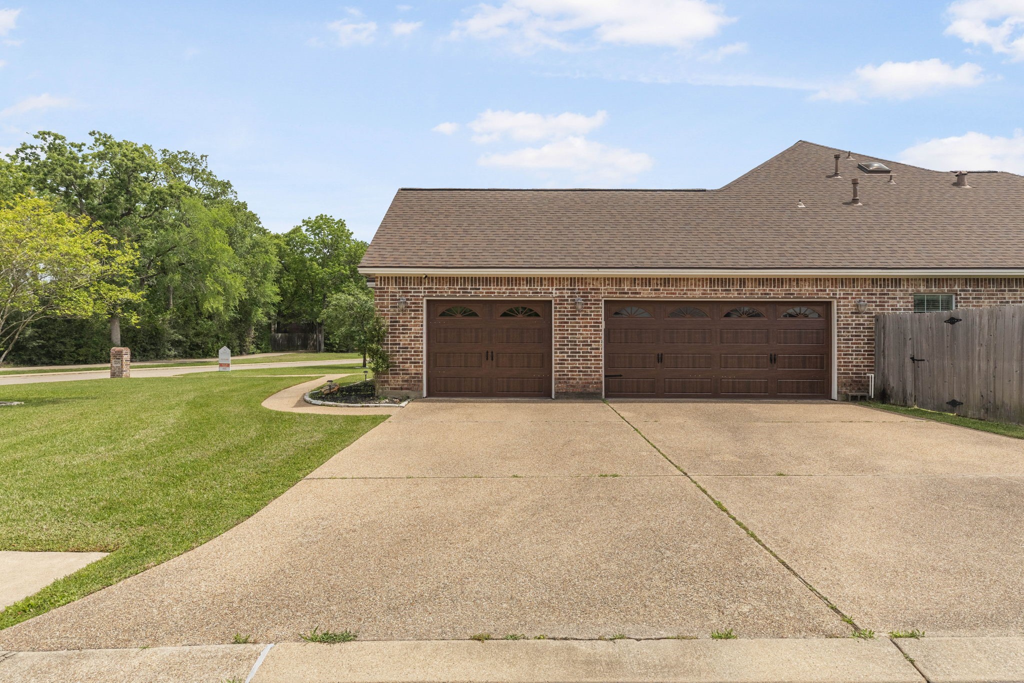 2209 Rockingham Loop Property Photo 9