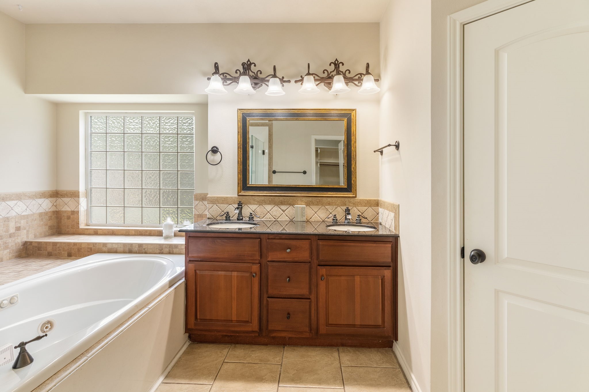 2209 Rockingham Loop Property Photo 30