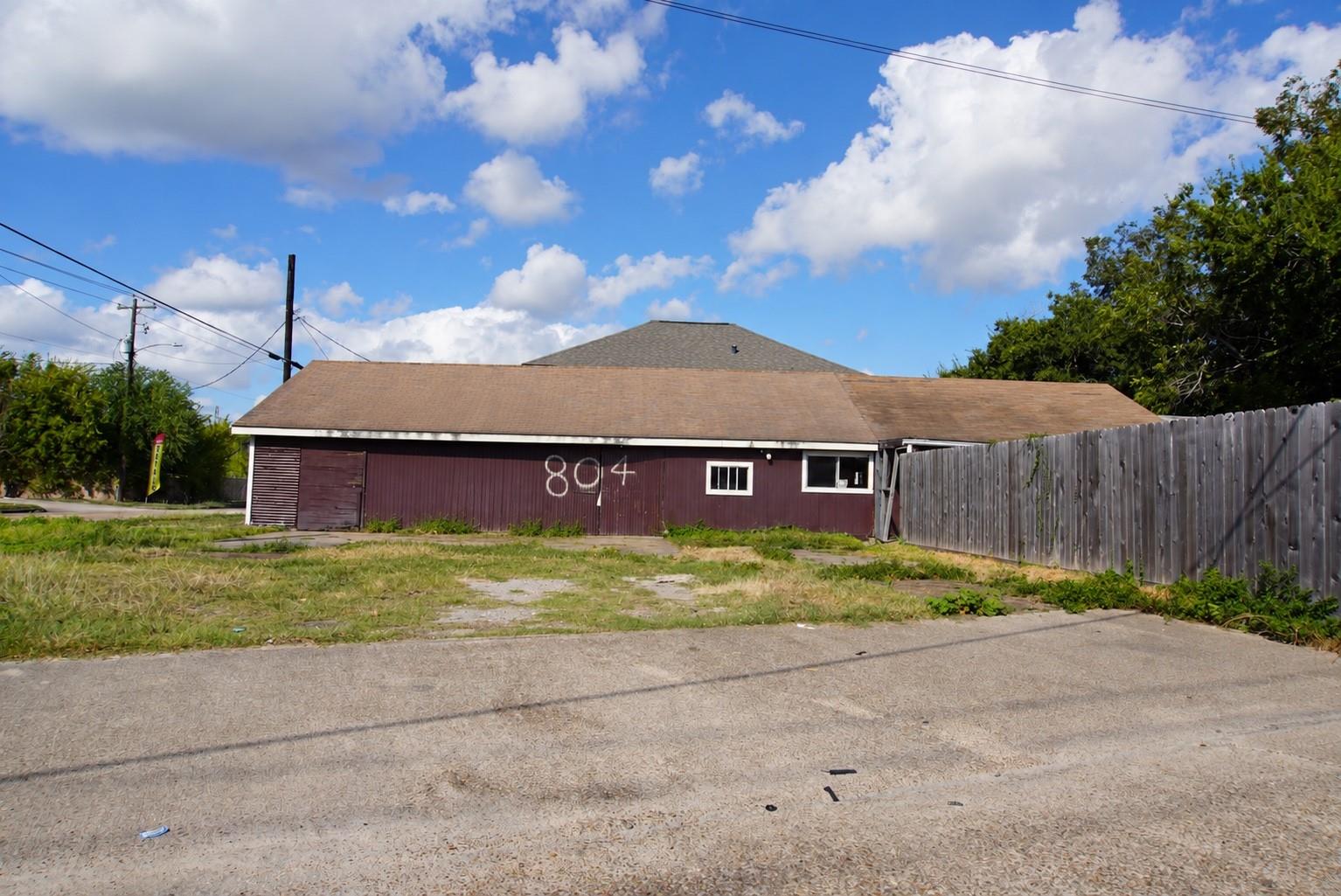 804 W Main Street, Baytown Tx 77520 Property Photo 3
