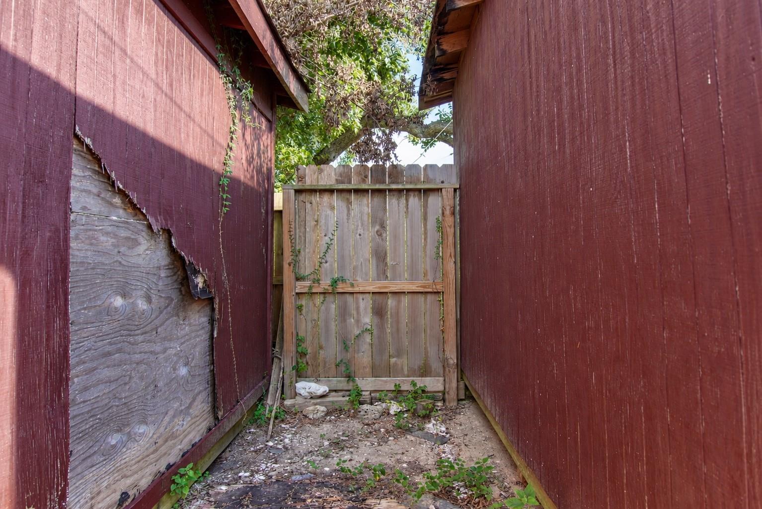 804 W Main Street, Baytown Tx 77520 Property Photo 9