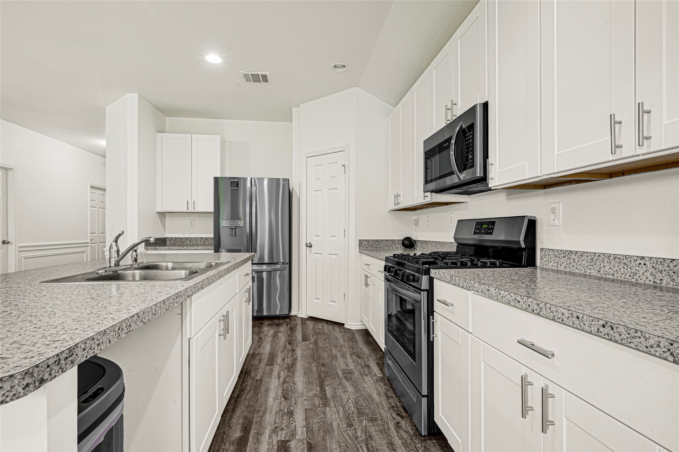 3022 Sandpiper Drive Property Photo 3