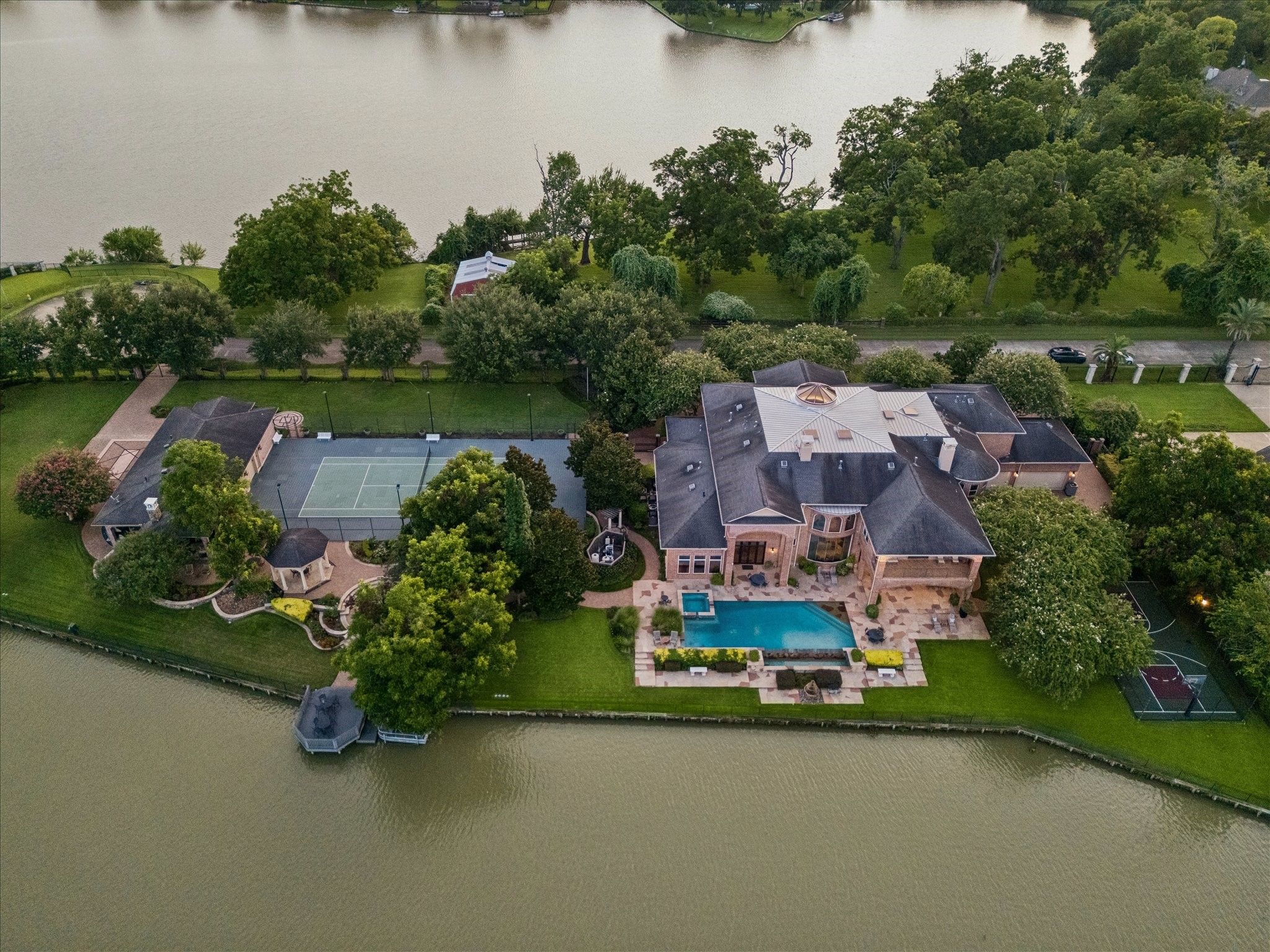7 Paradise Point Drive Property Photo