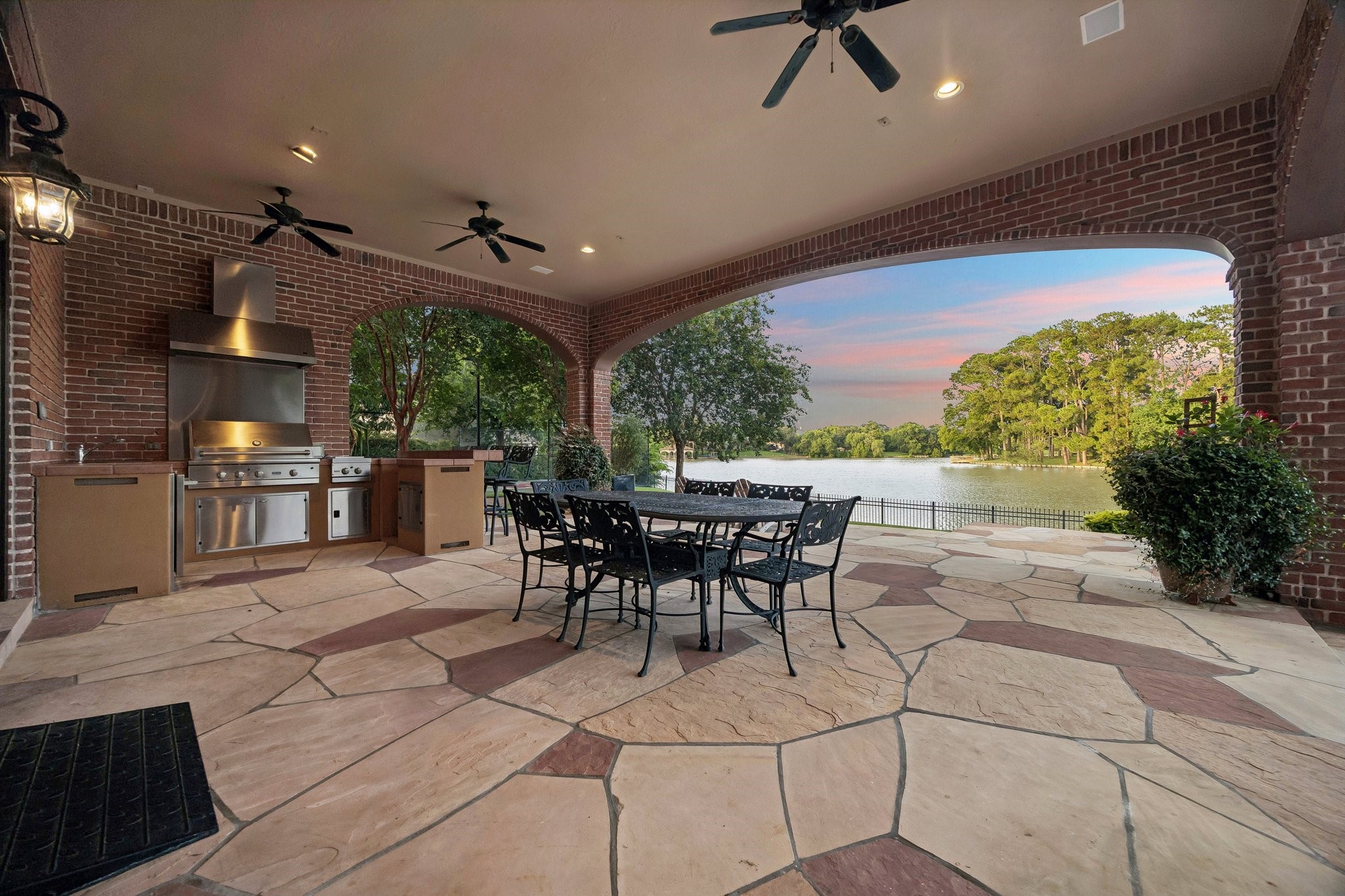 7 Paradise Point Drive Property Photo 3