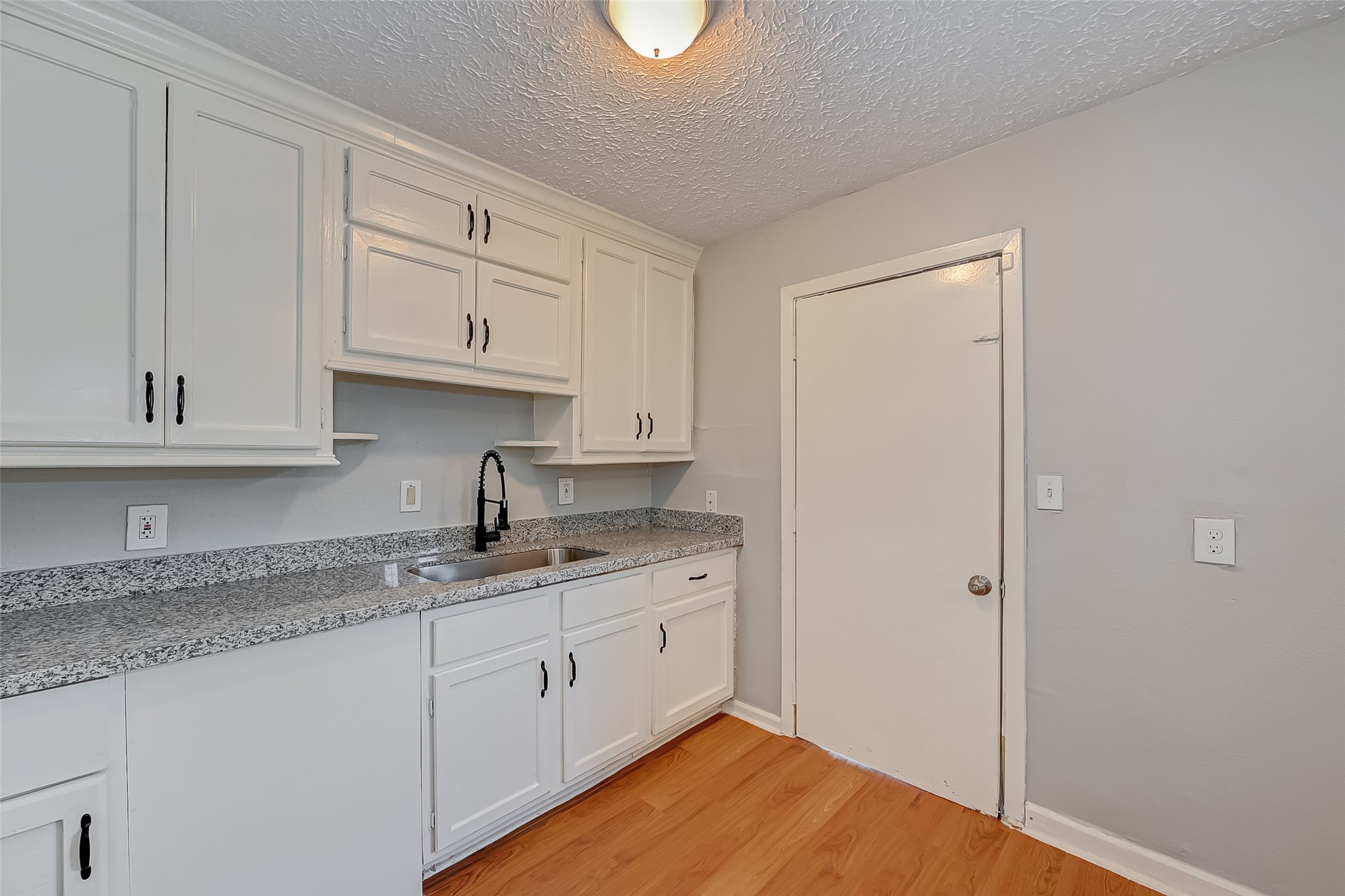 7946 Jutland Road Property Photo 9