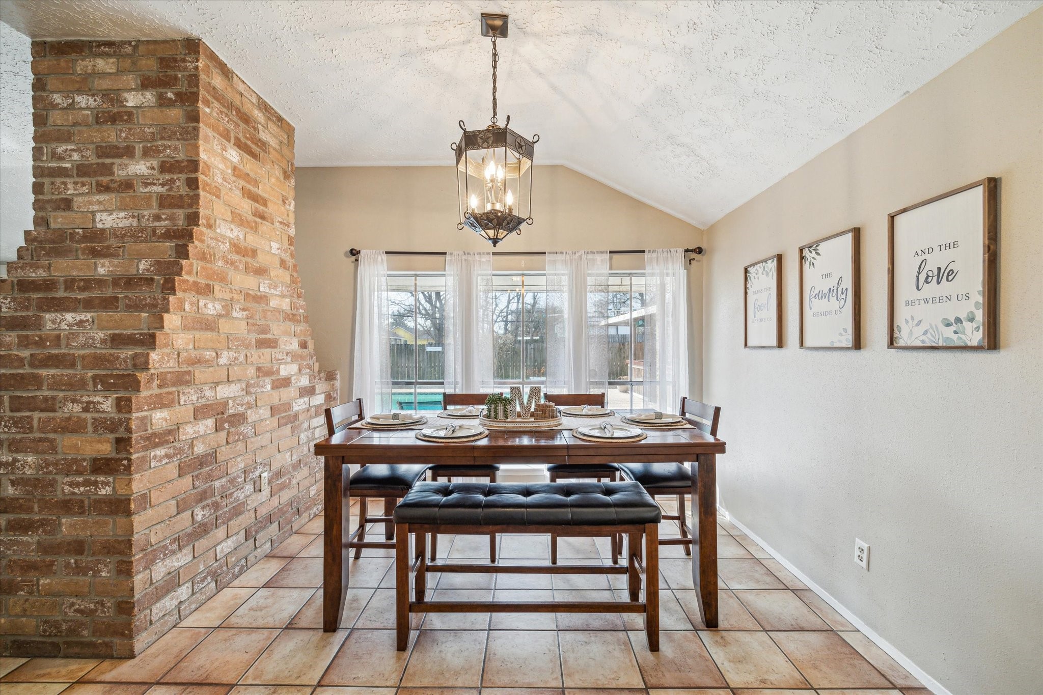 407 Highland Woods Drive Property Photo 6