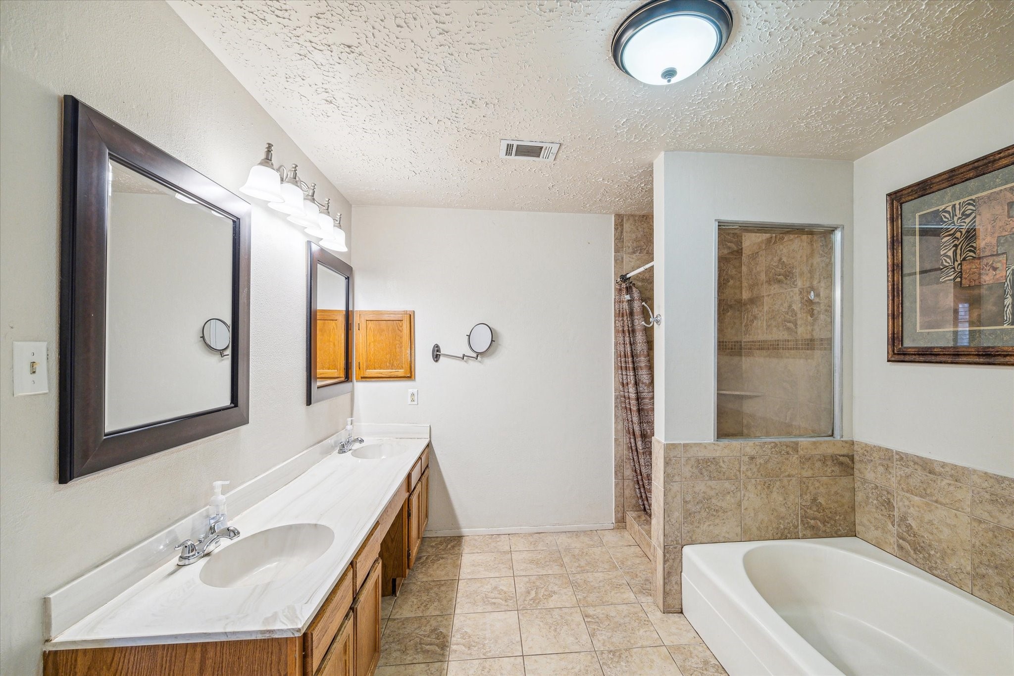 407 Highland Woods Drive Property Photo 9
