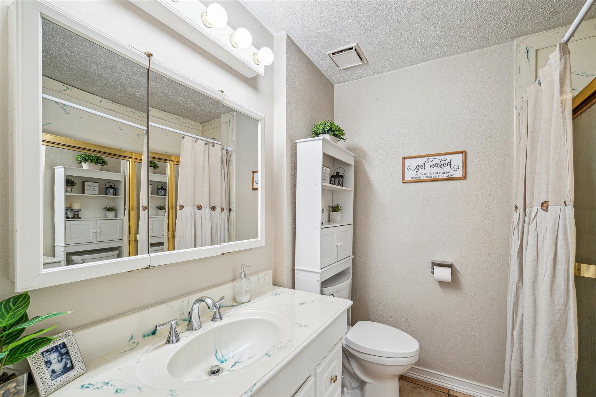 407 Highland Woods Drive Property Photo 12