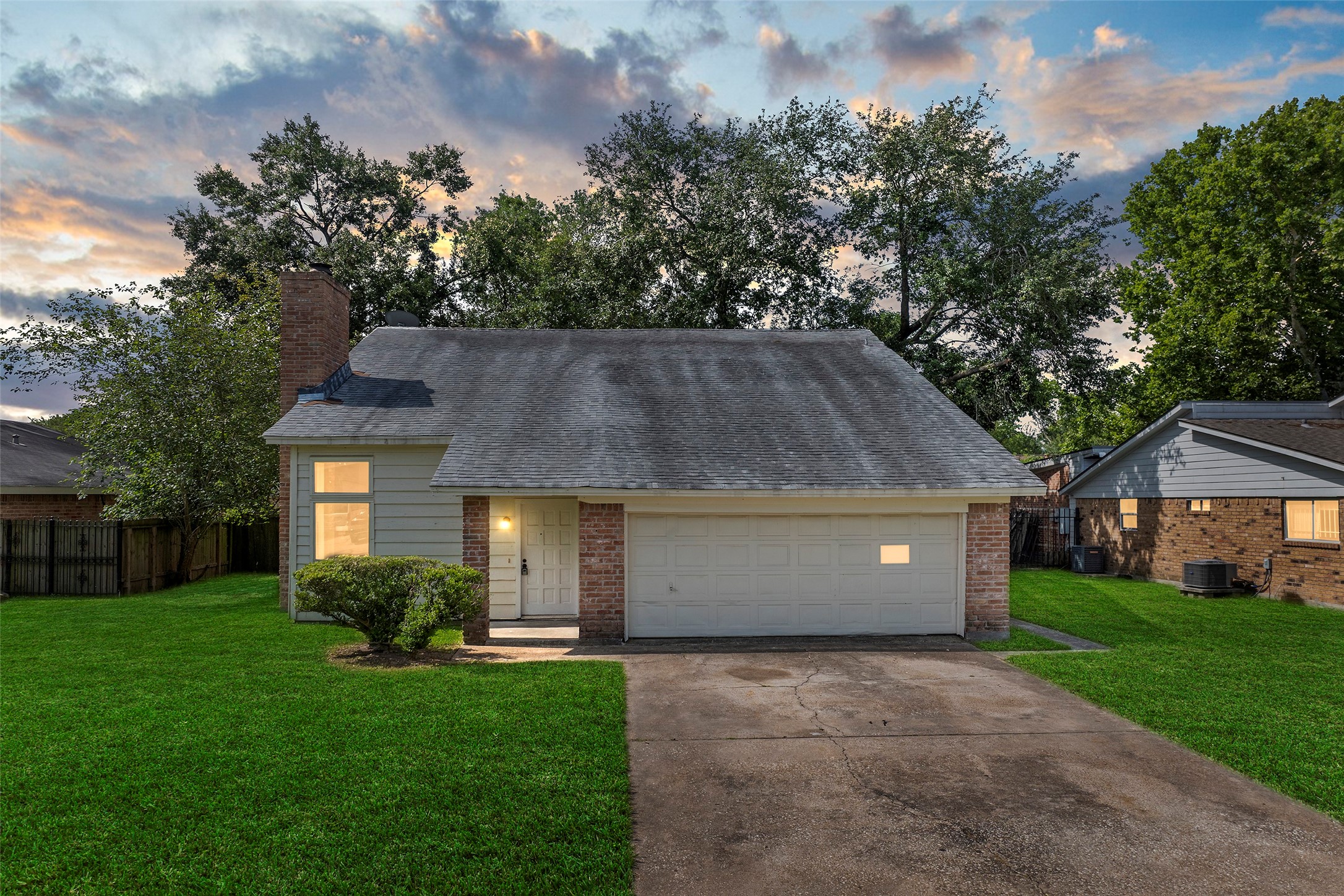 6639 Feather Creek Drive Property Photo 1
