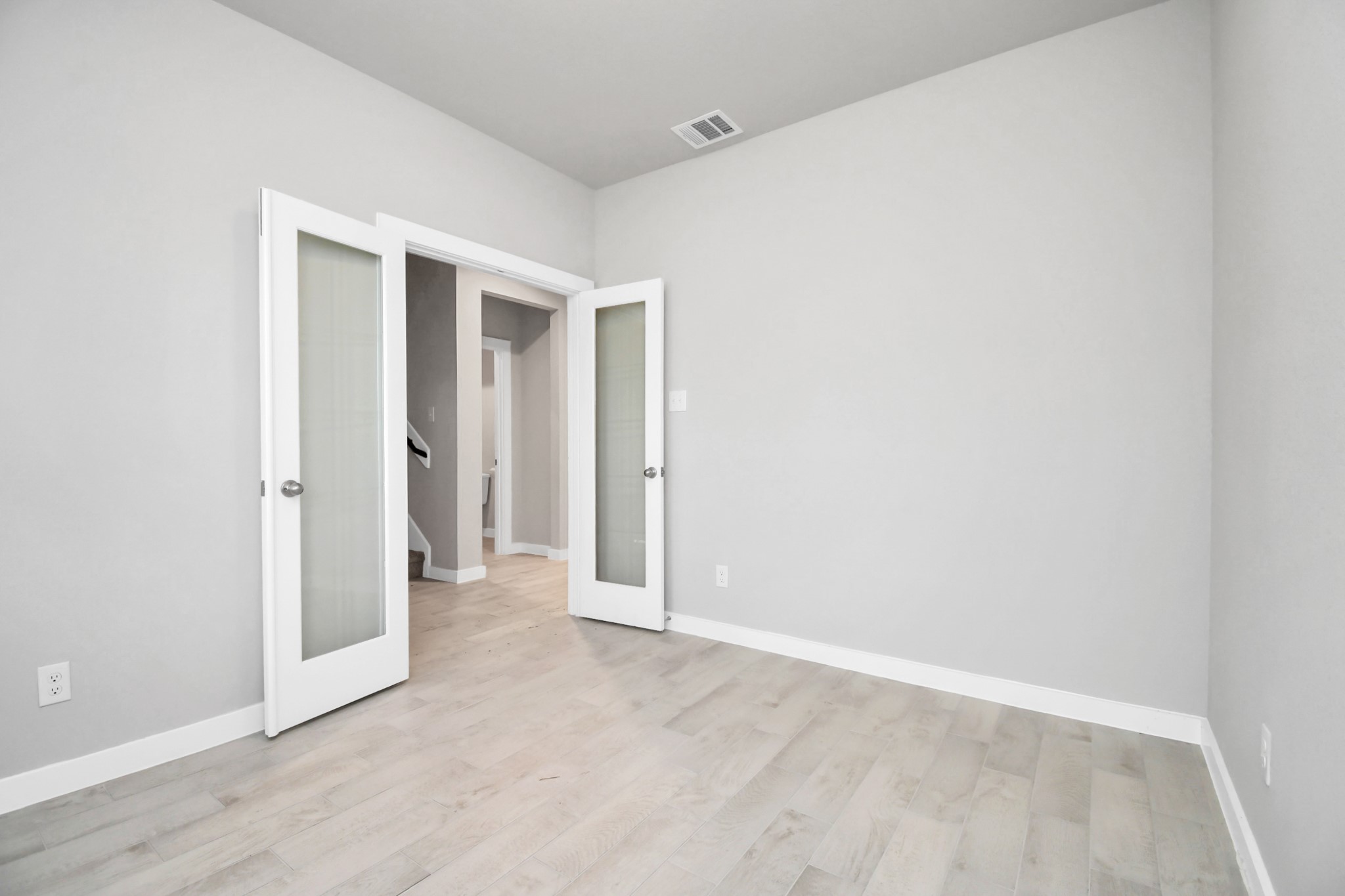 22034 Villa Terrace Drive Property Photo 3