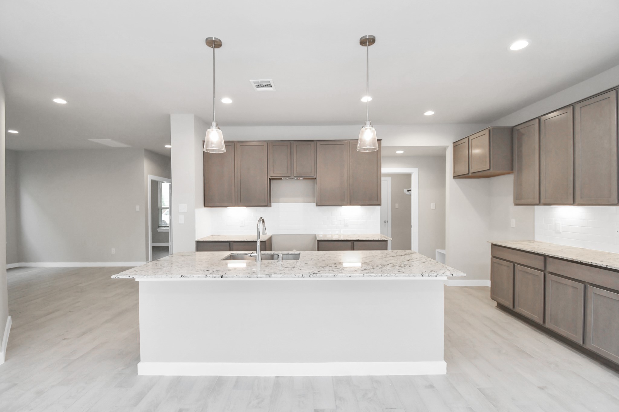 22034 Villa Terrace Drive Property Photo 11