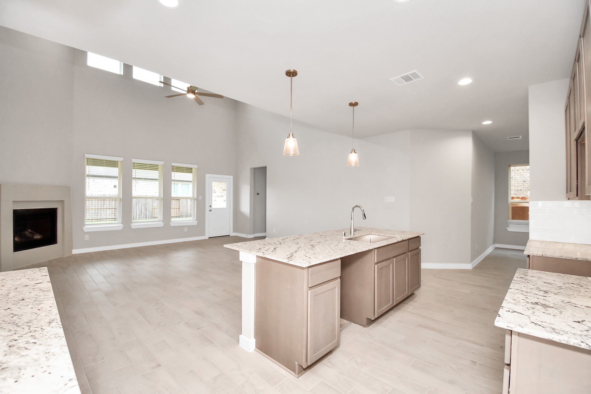 22034 Villa Terrace Drive Property Photo 12