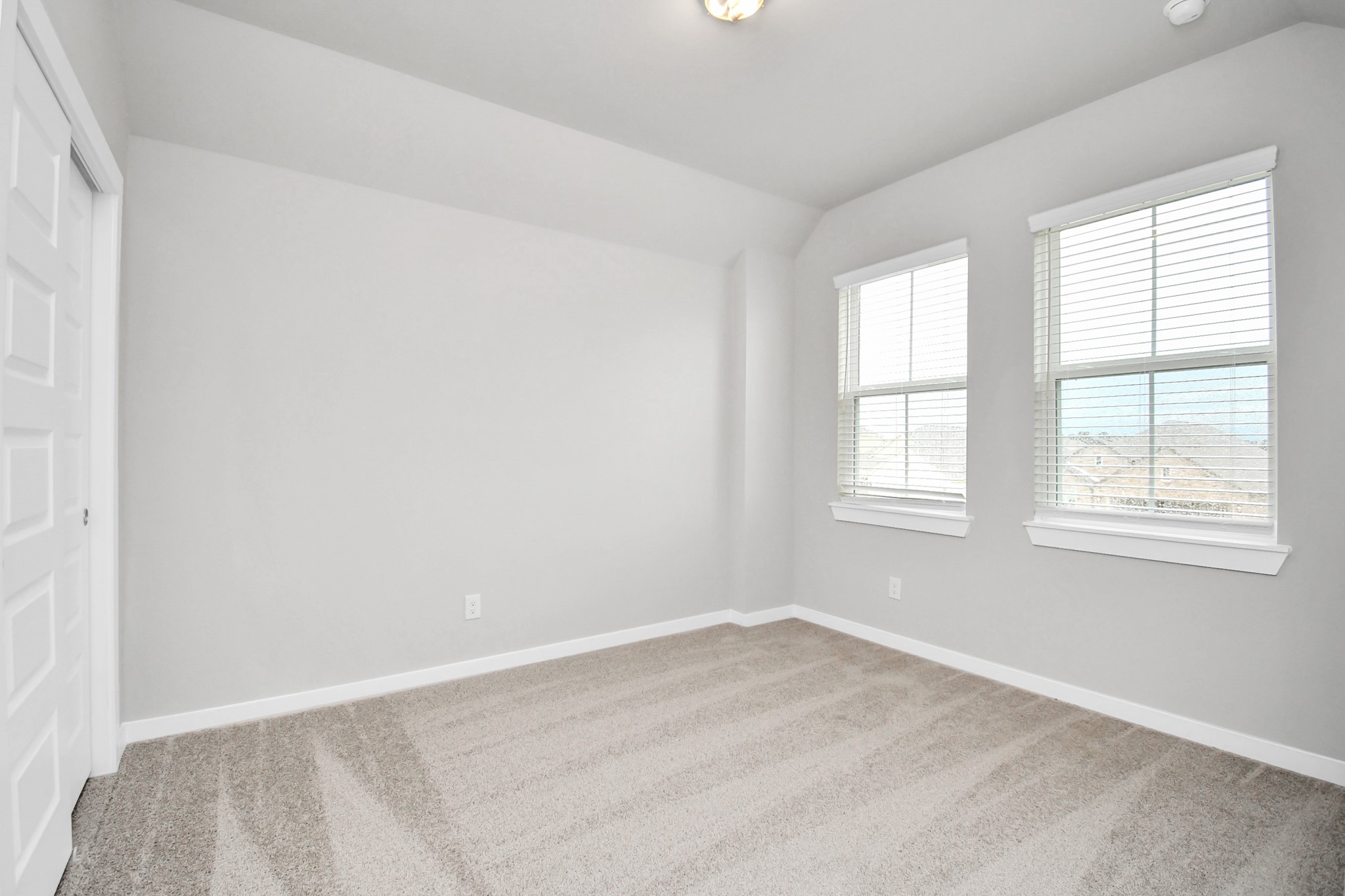 22034 Villa Terrace Drive Property Photo 33