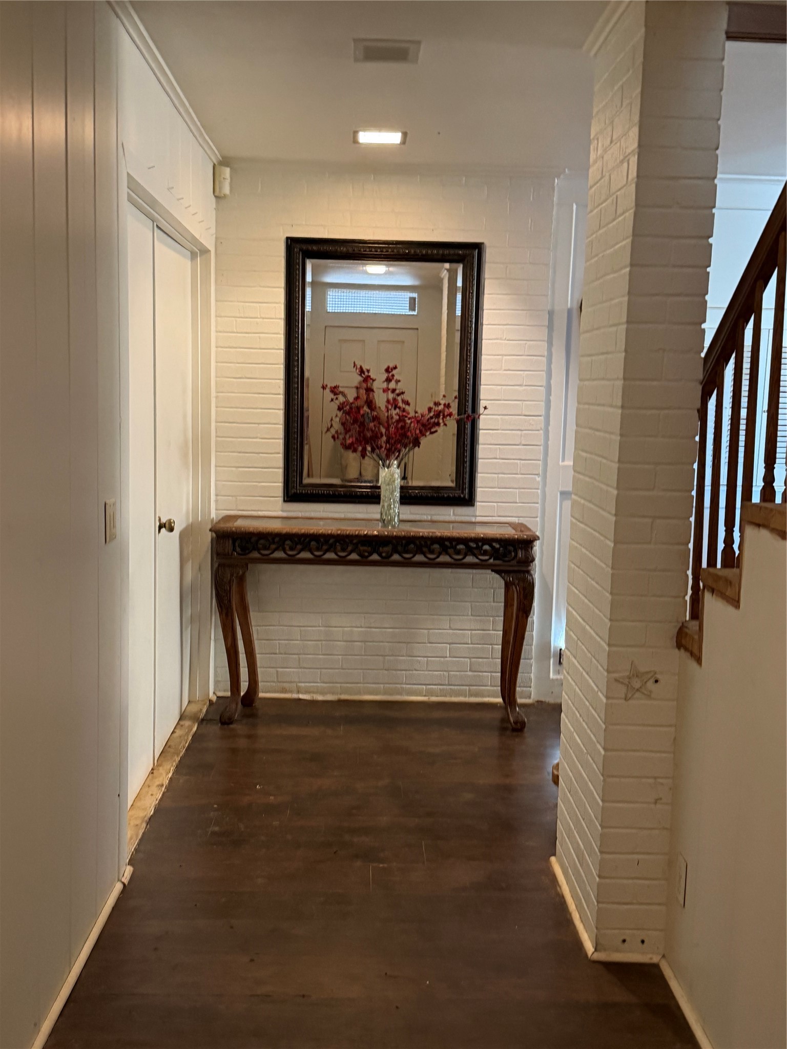 100 Evans Street Property Photo 7