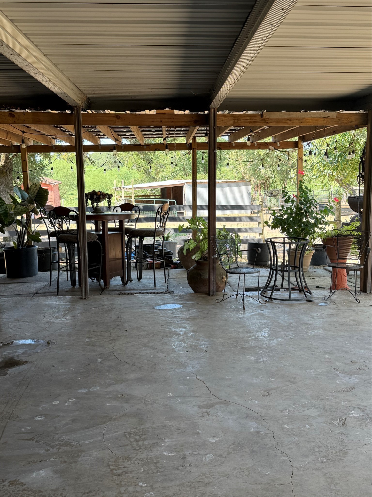 100 Evans Street Property Photo 16