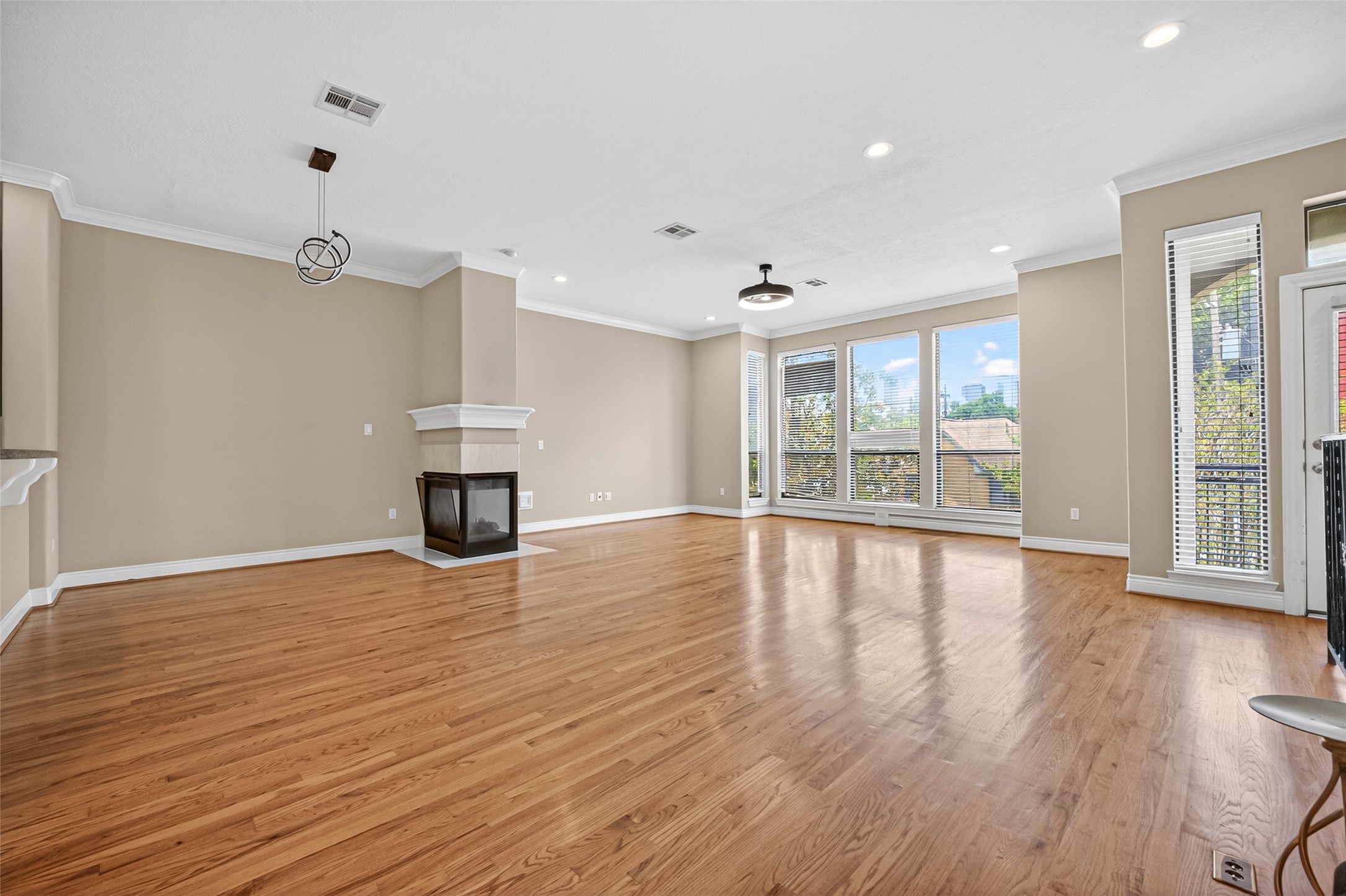 1804 Tuam Street Property Photo 2