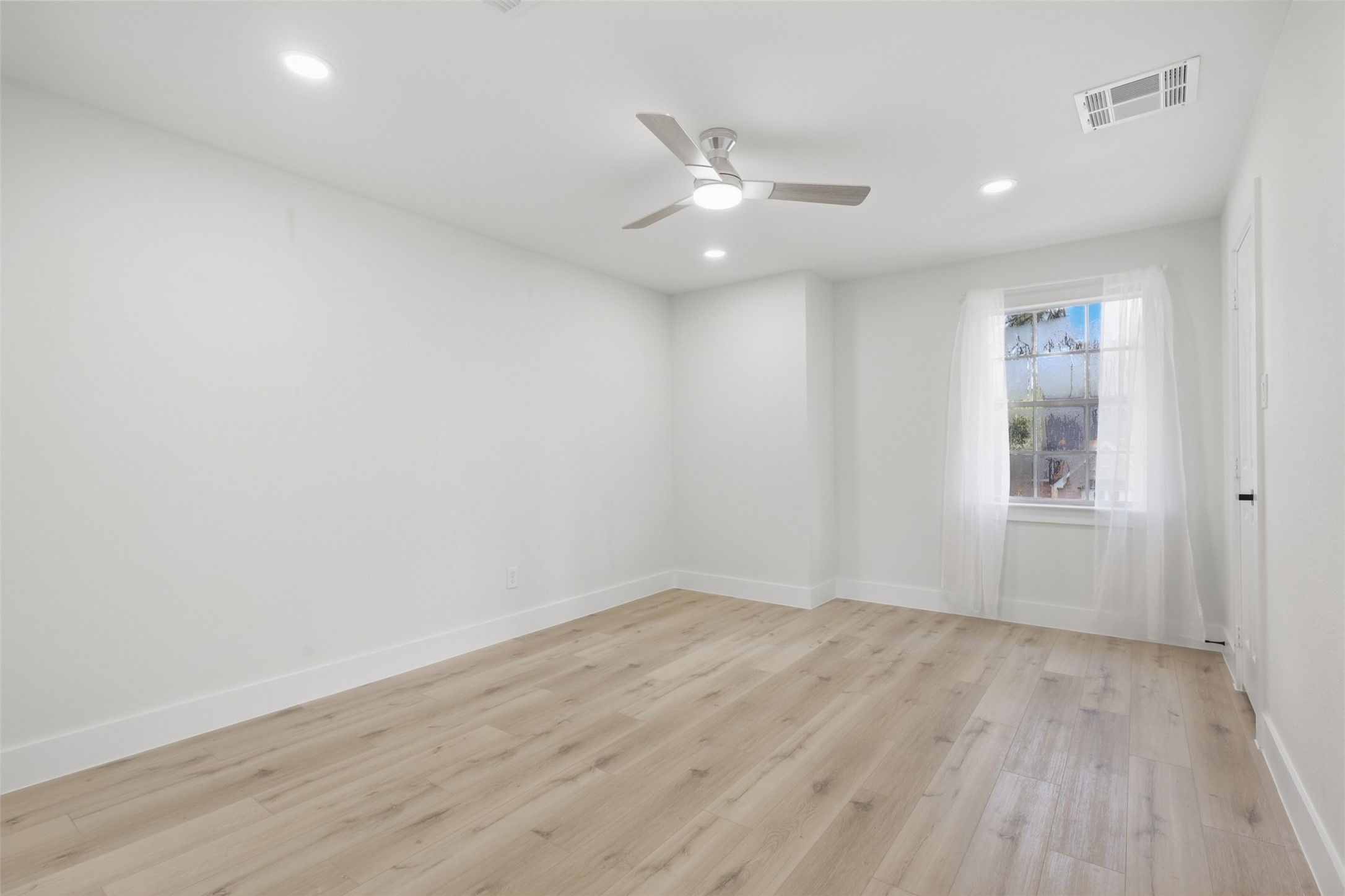 8119 Pine Green Lane Property Photo 29
