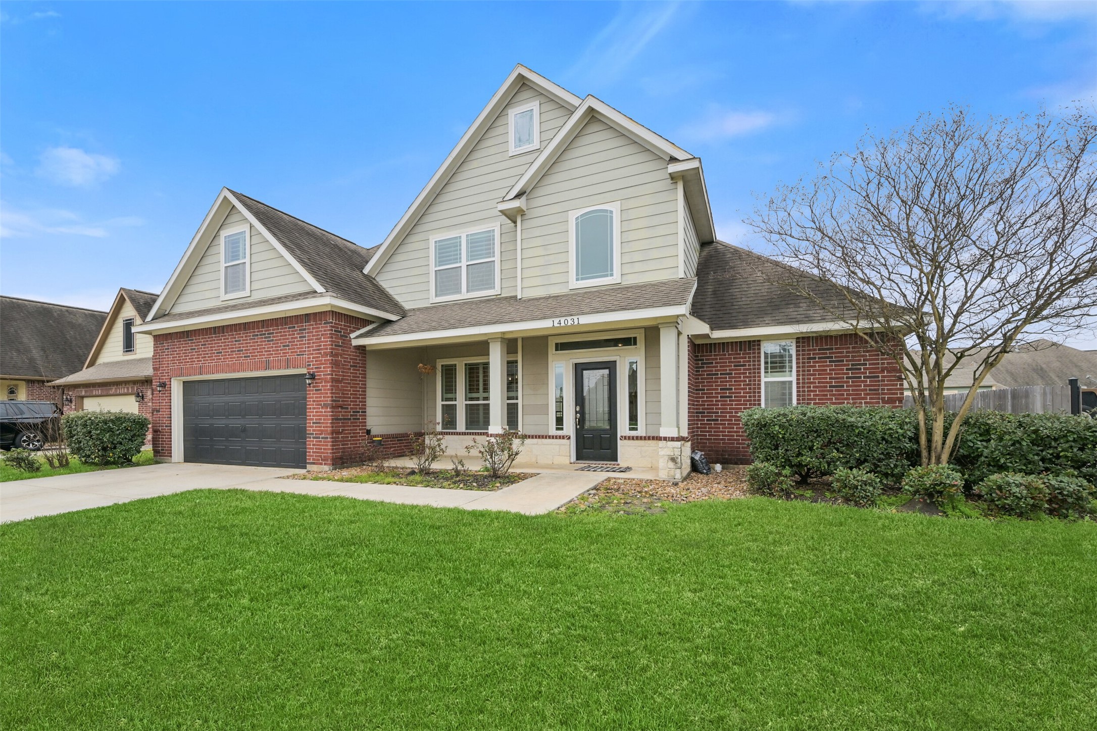 14031 Hawthorne Circle Property Photo 3