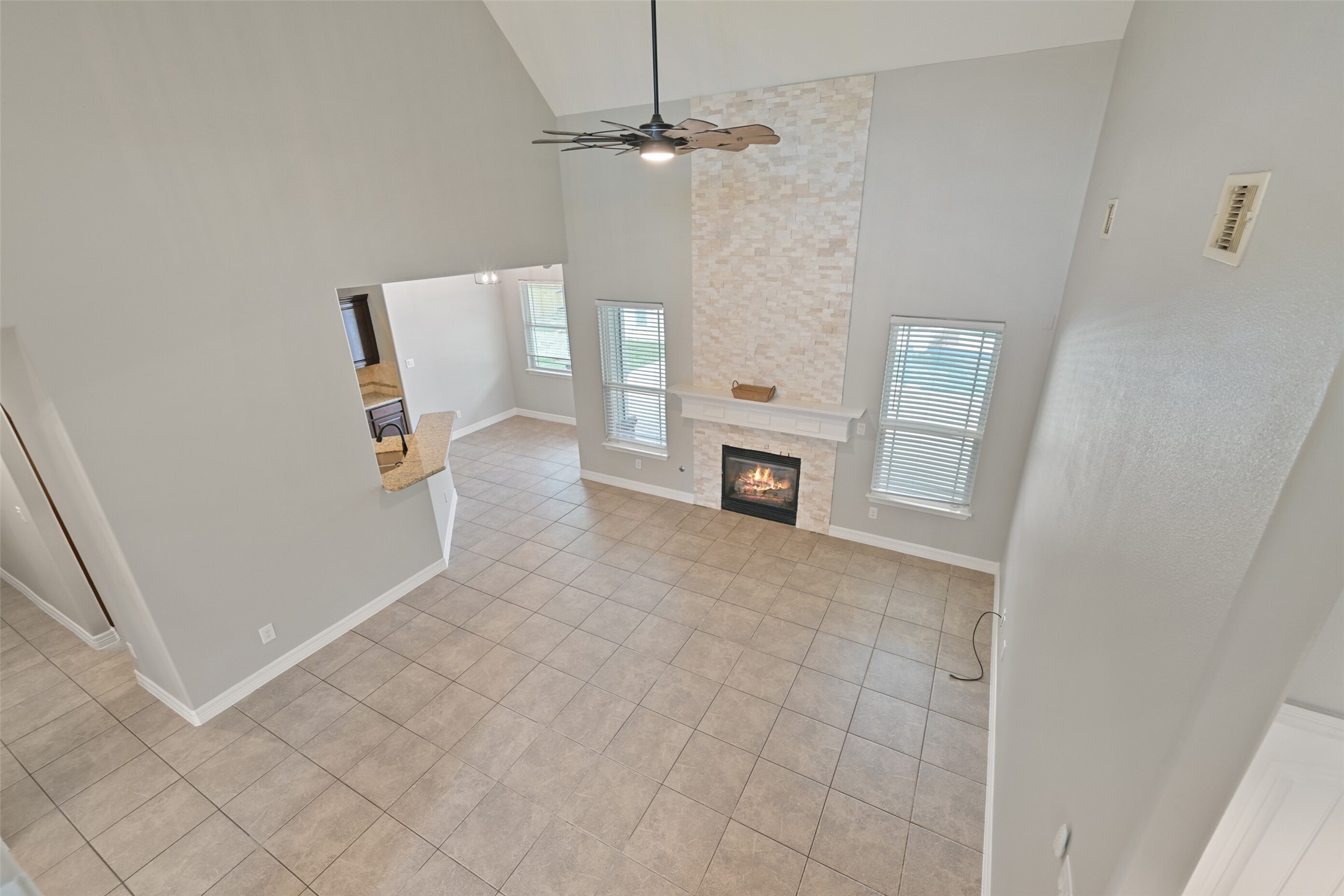 14031 Hawthorne Circle Property Photo 10