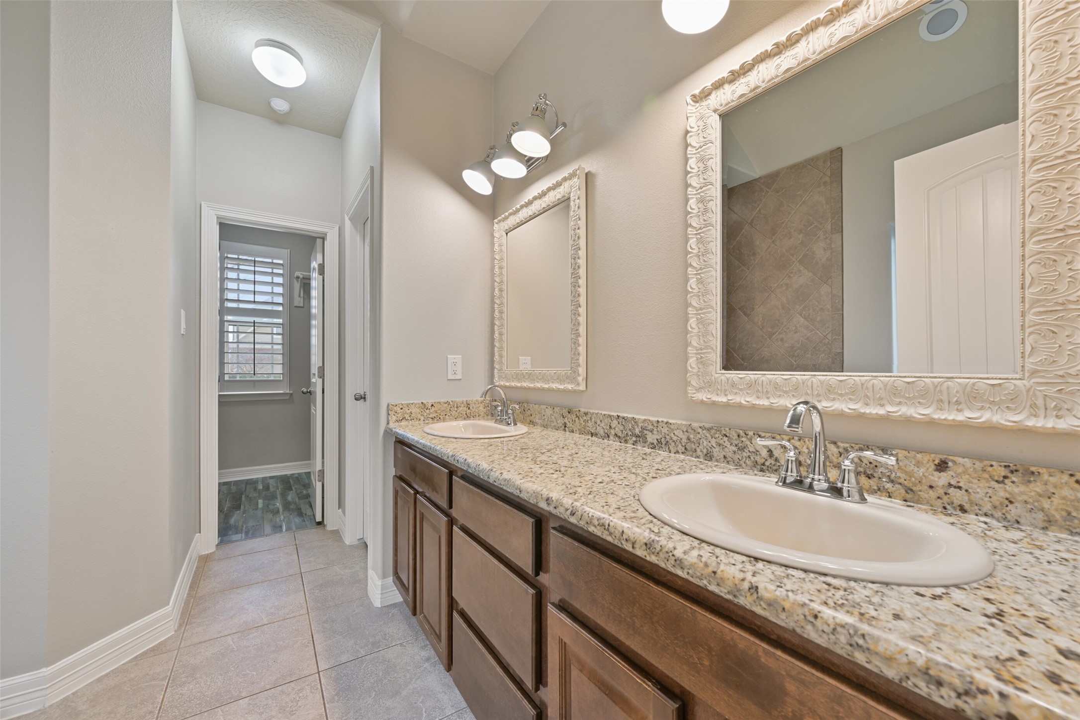 14031 Hawthorne Circle Property Photo 18