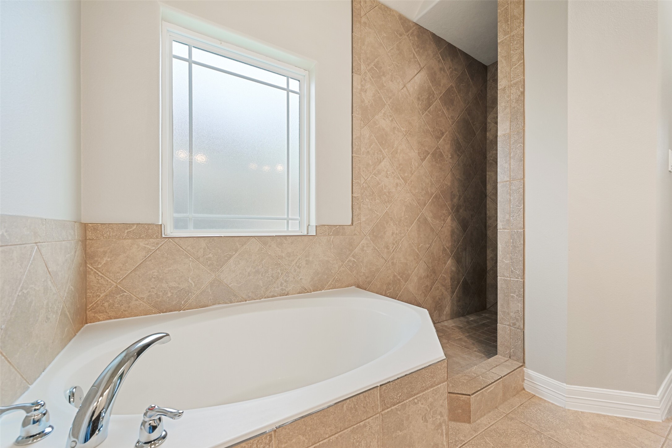 14031 Hawthorne Circle Property Photo 19