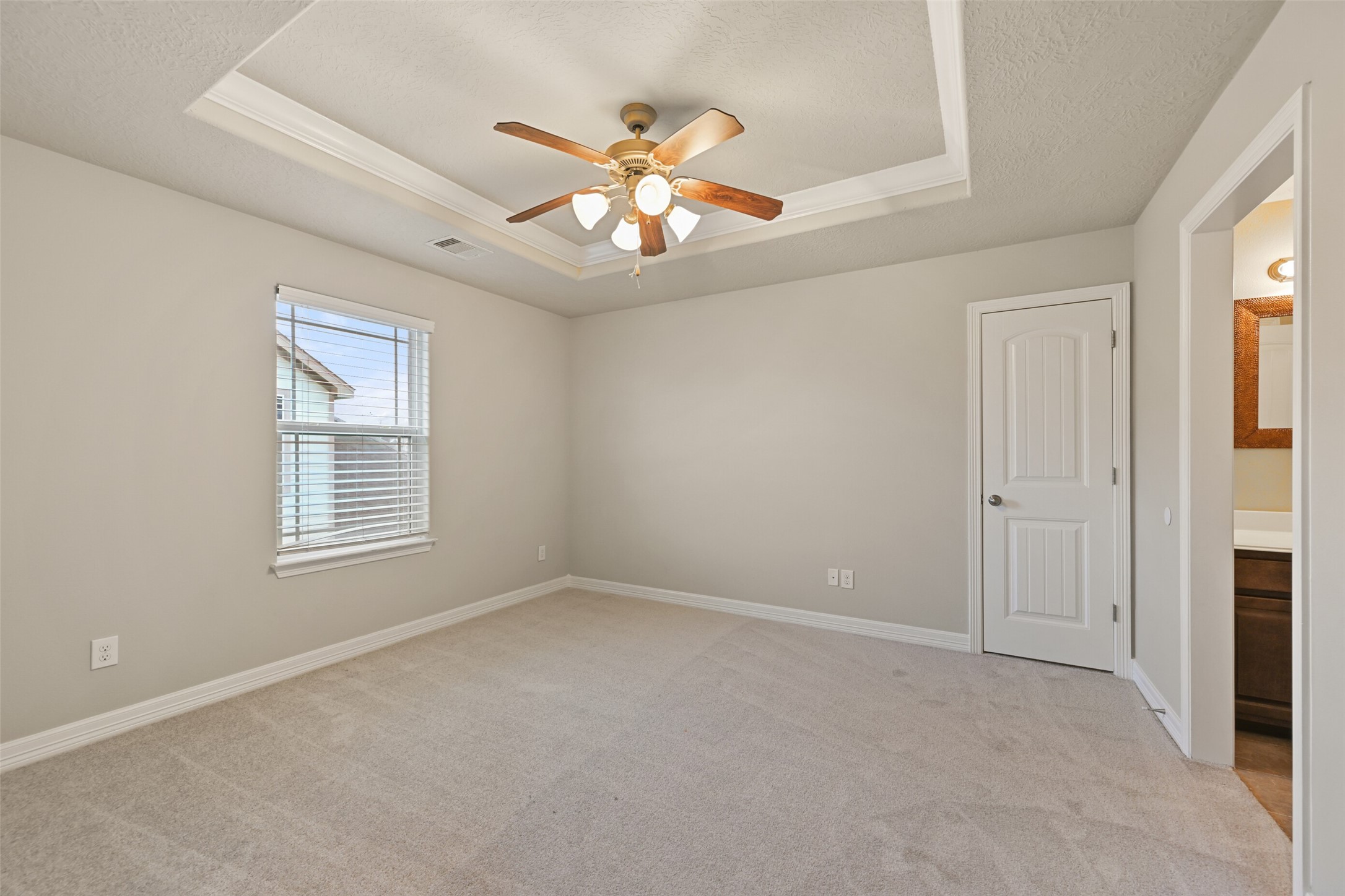 14031 Hawthorne Circle Property Photo 25