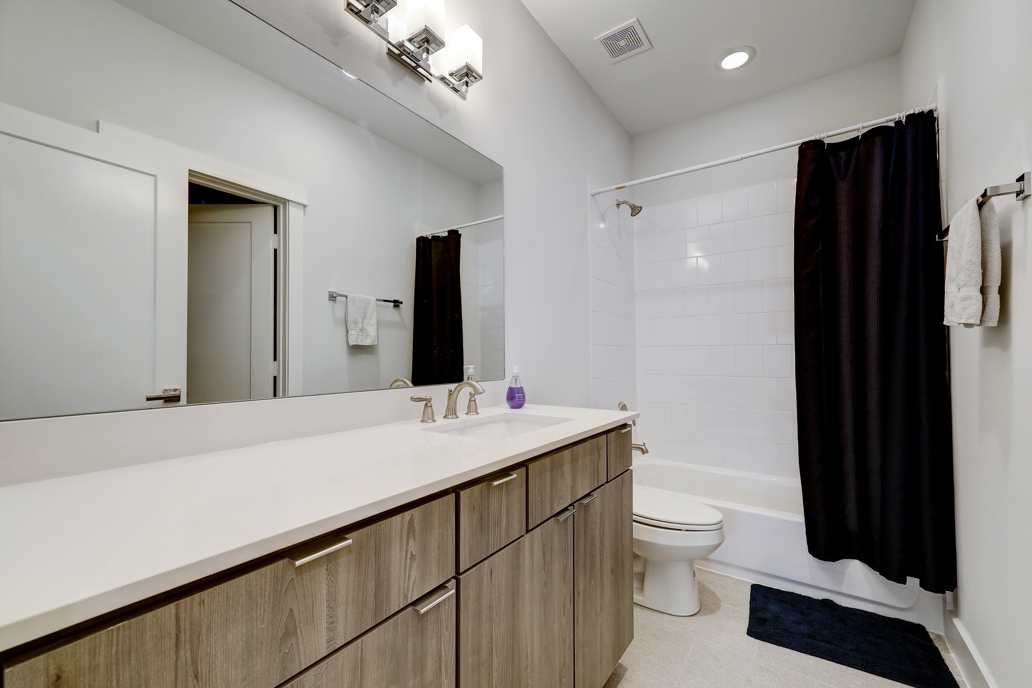 3308 Pease Street A Property Photo 4
