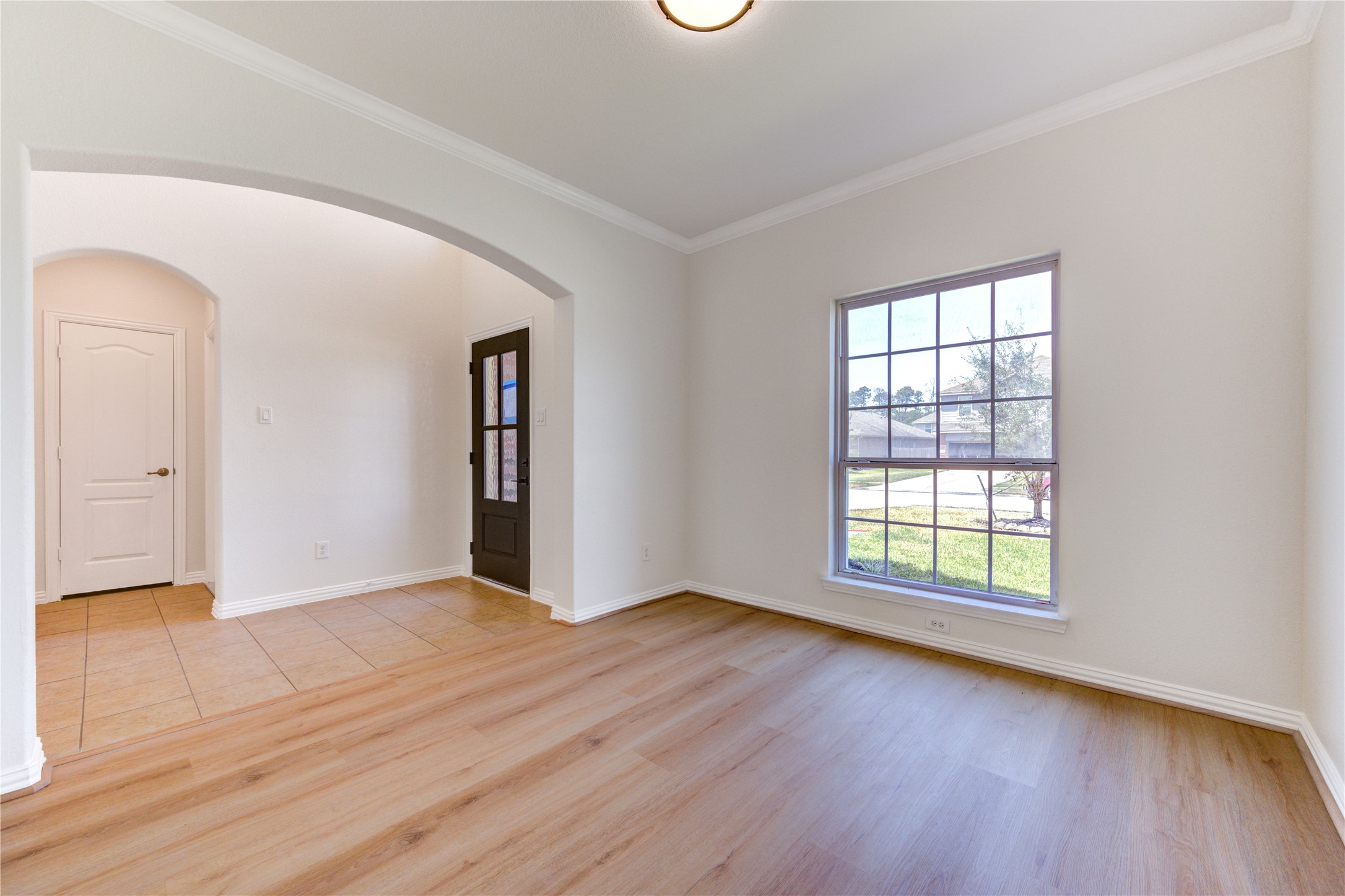 9918 Wood Wind Court Property Photo 6