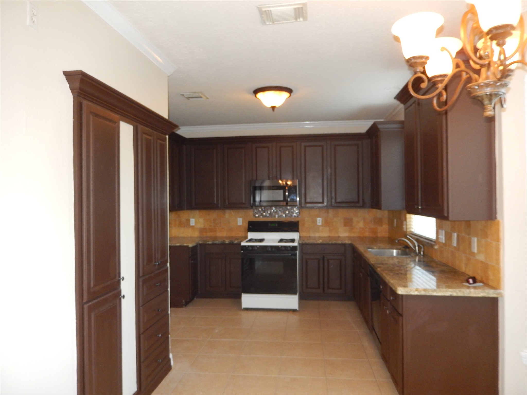 2330 Lord Nelson Drive Property Photo 8
