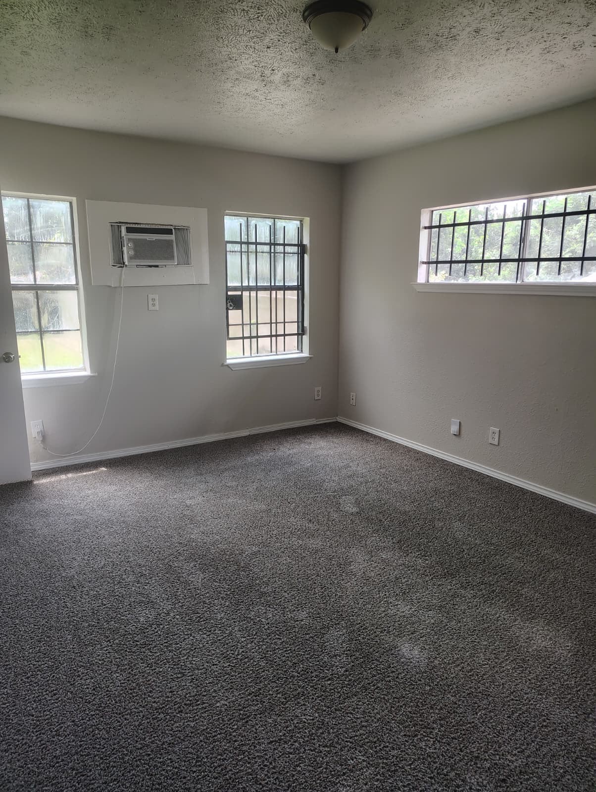 242 Bolden Street Property Photo 5