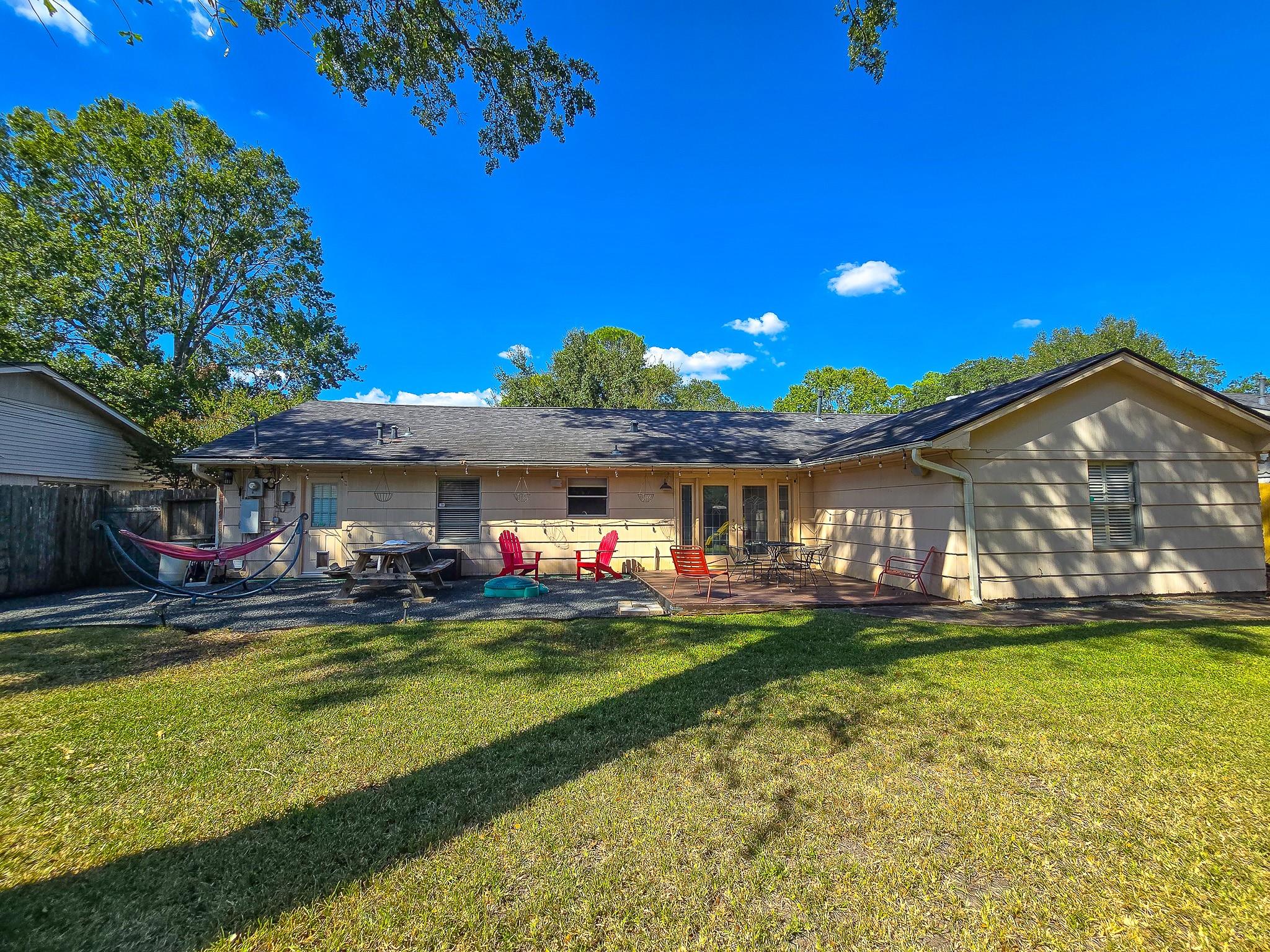 9507 Meadowbriar Lane Property Photo 4