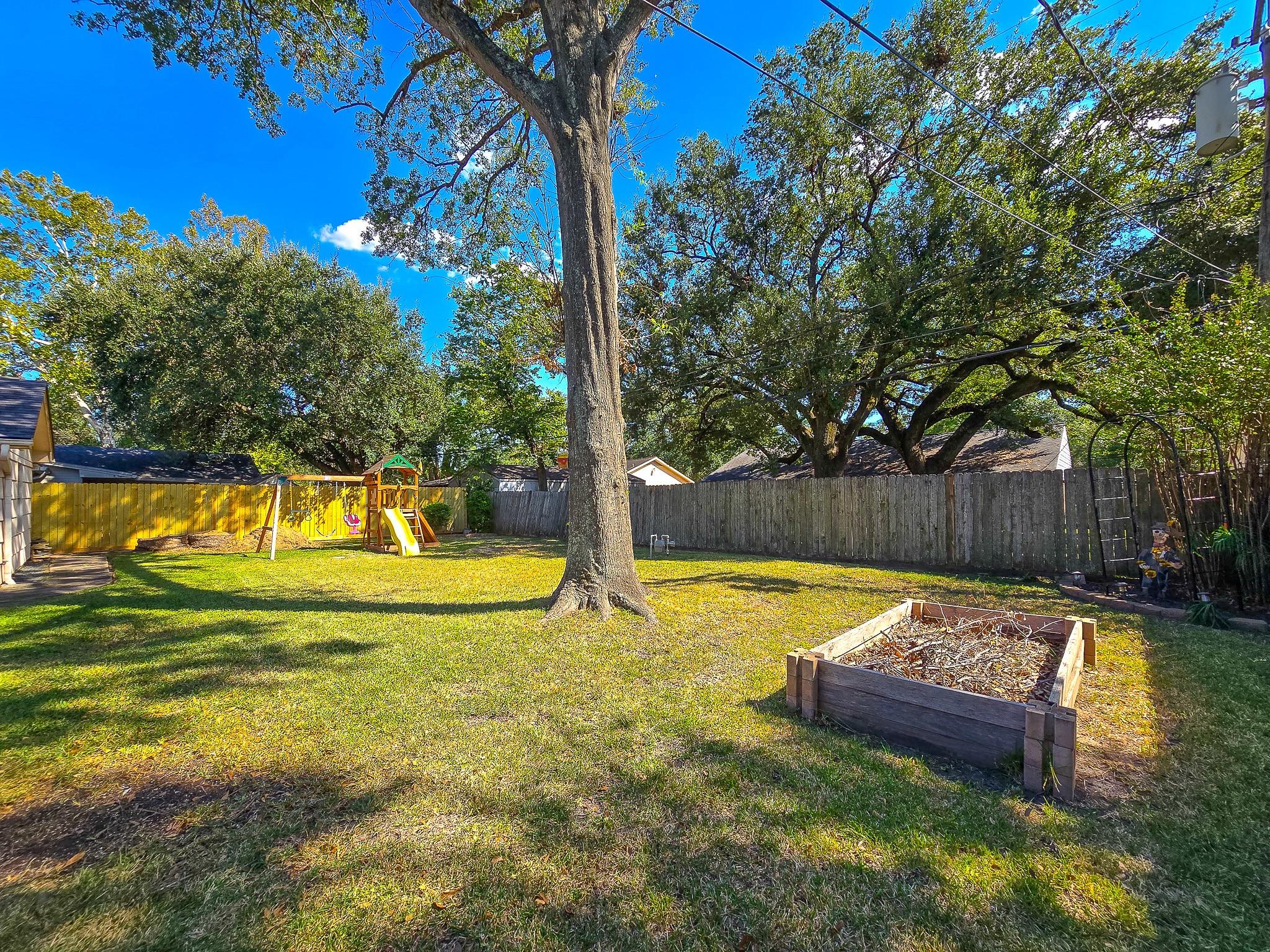 9507 Meadowbriar Lane Property Photo 8