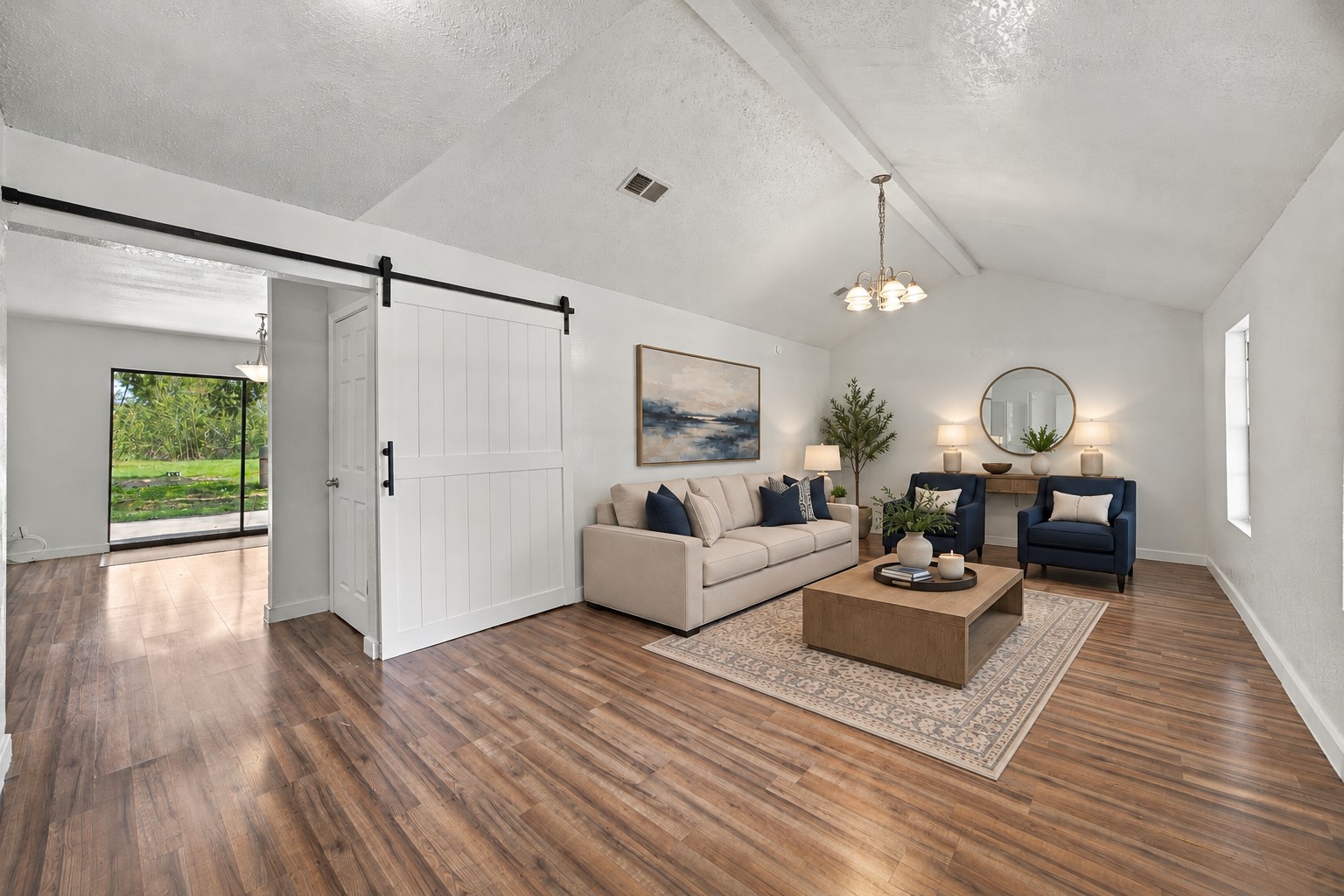500 E Davitt Street Property Photo 3