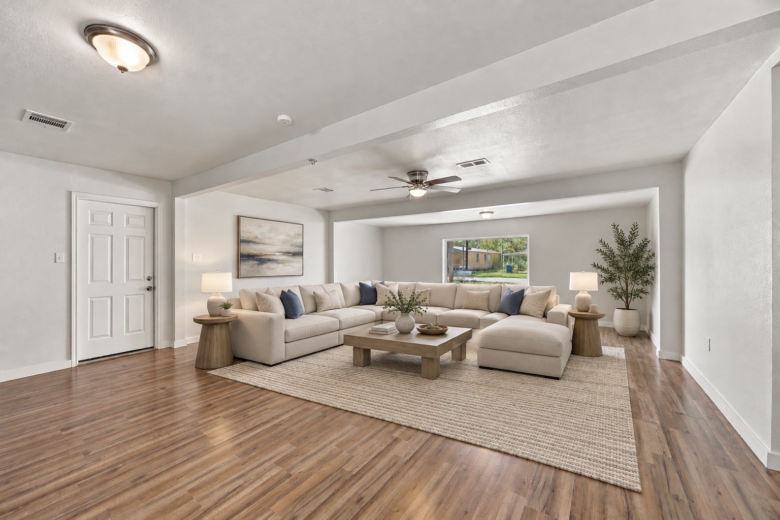 500 E Davitt Street Property Photo 14