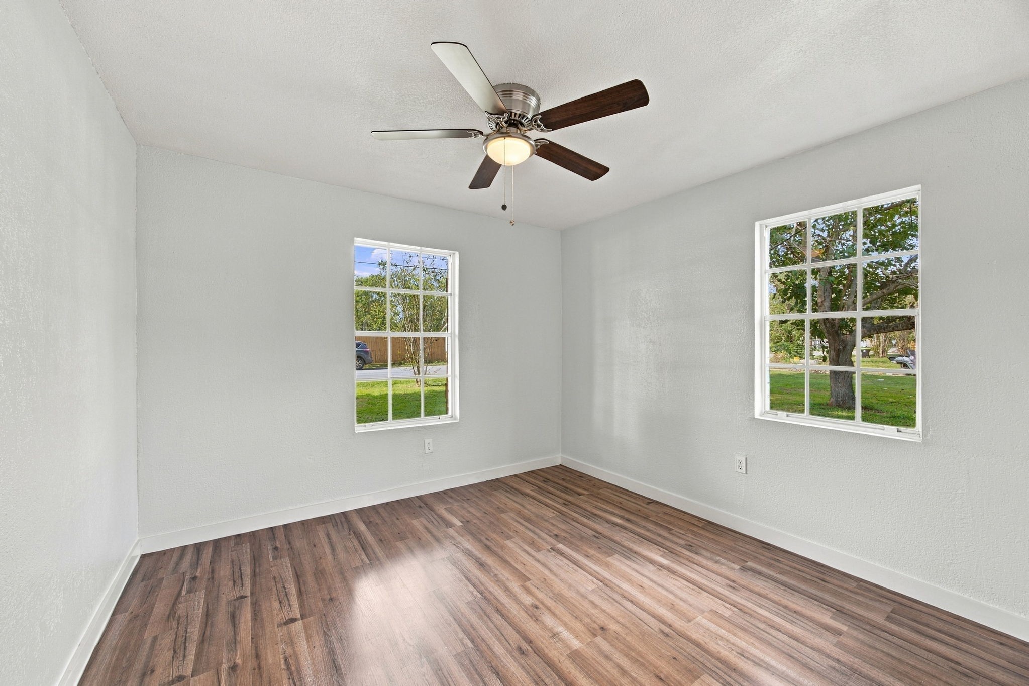 500 E Davitt Street Property Photo 22