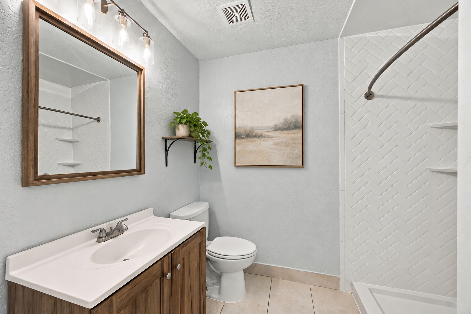 500 E Davitt Street Property Photo 23