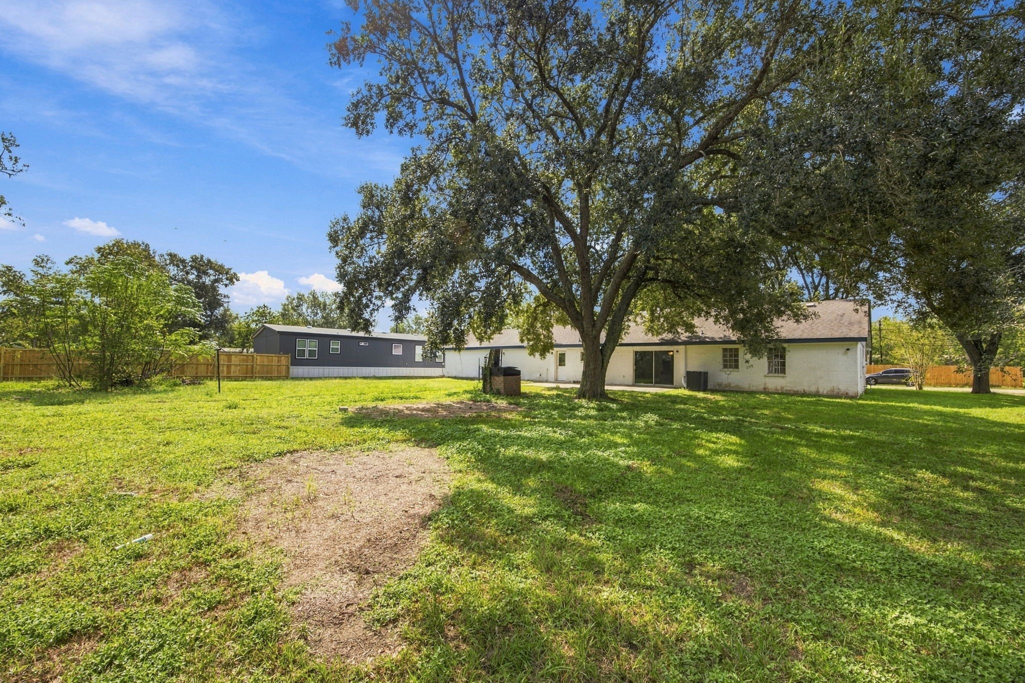 500 E Davitt Street Property Photo 29