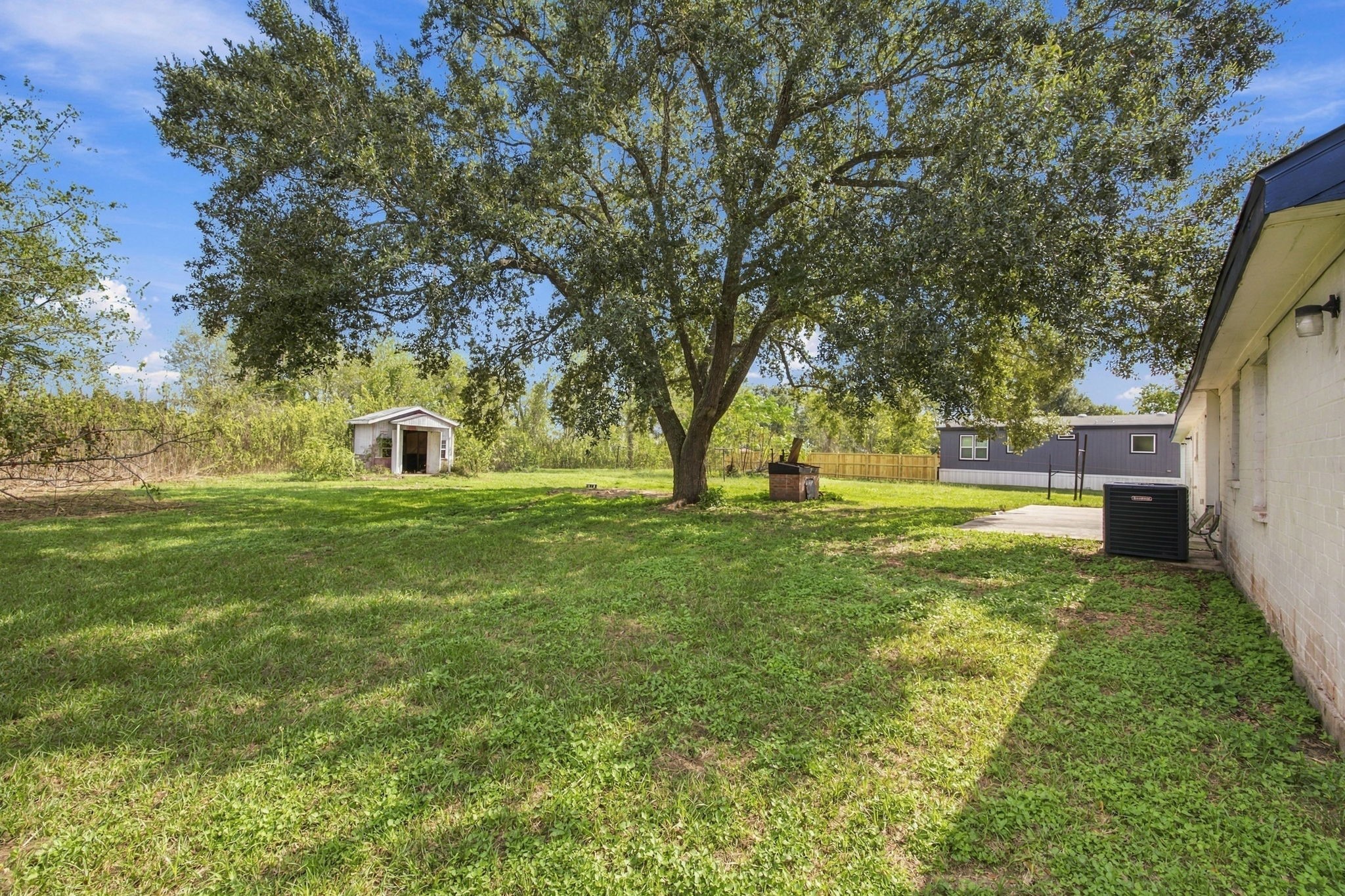 500 E Davitt Street Property Photo 31
