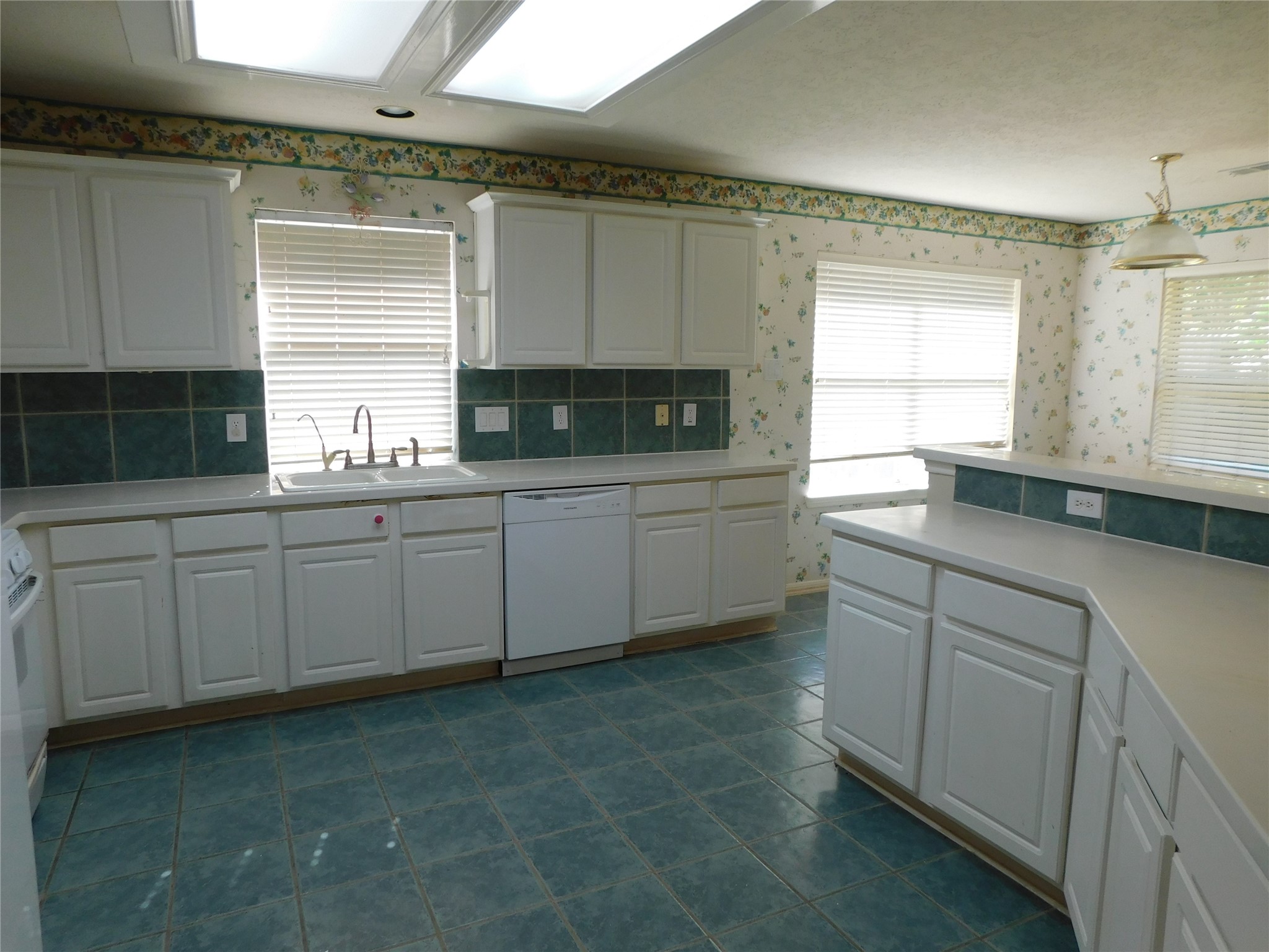 3702 Heritage Colony Drive Property Photo 8
