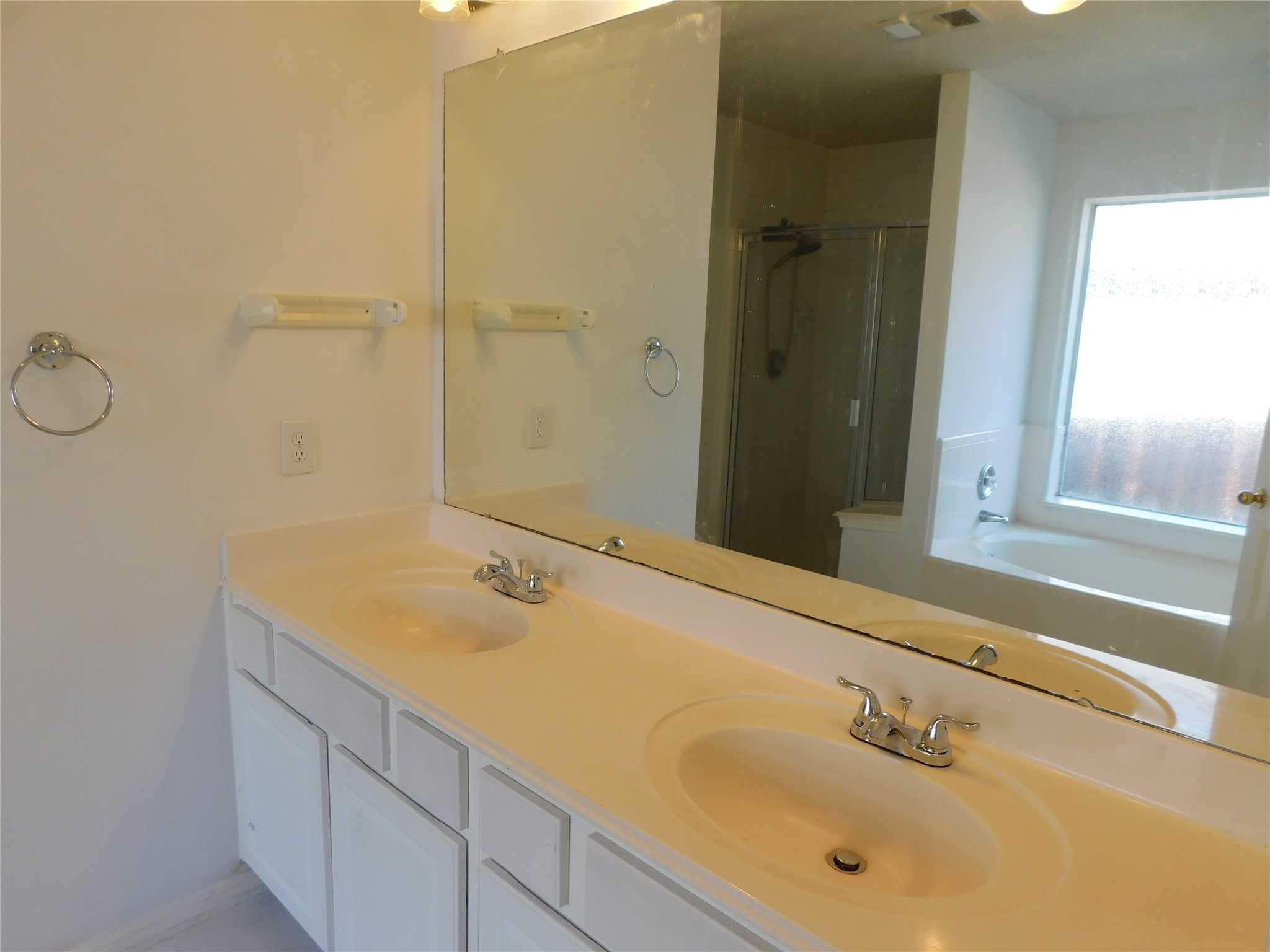 3702 Heritage Colony Drive Property Photo 19