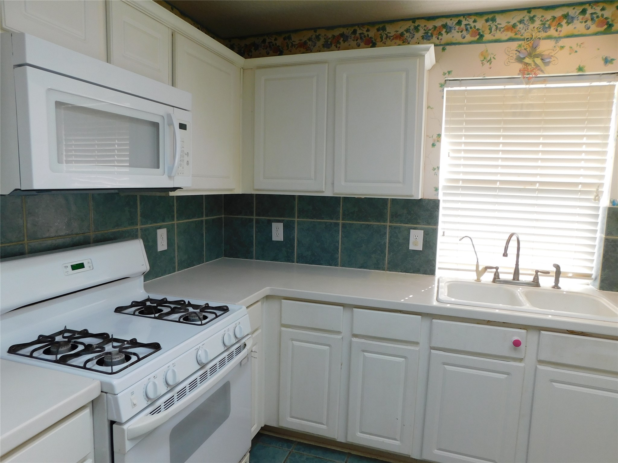 3702 Heritage Colony Drive Property Photo 27