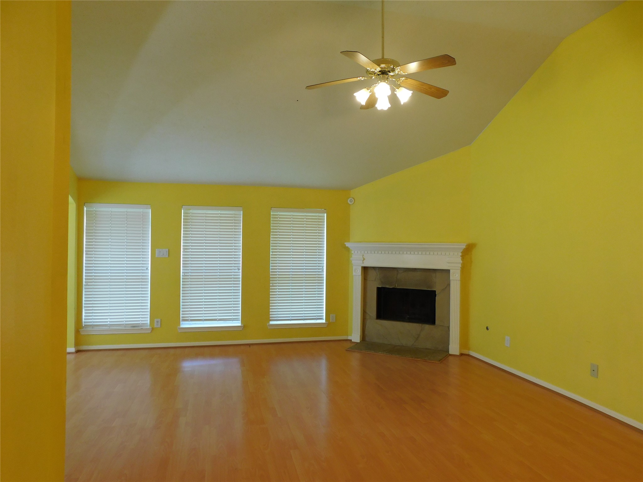 3702 Heritage Colony Drive Property Photo 32