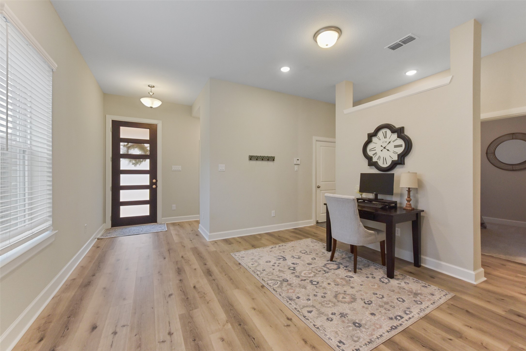 10714 Deer Path Drive Property Photo 3