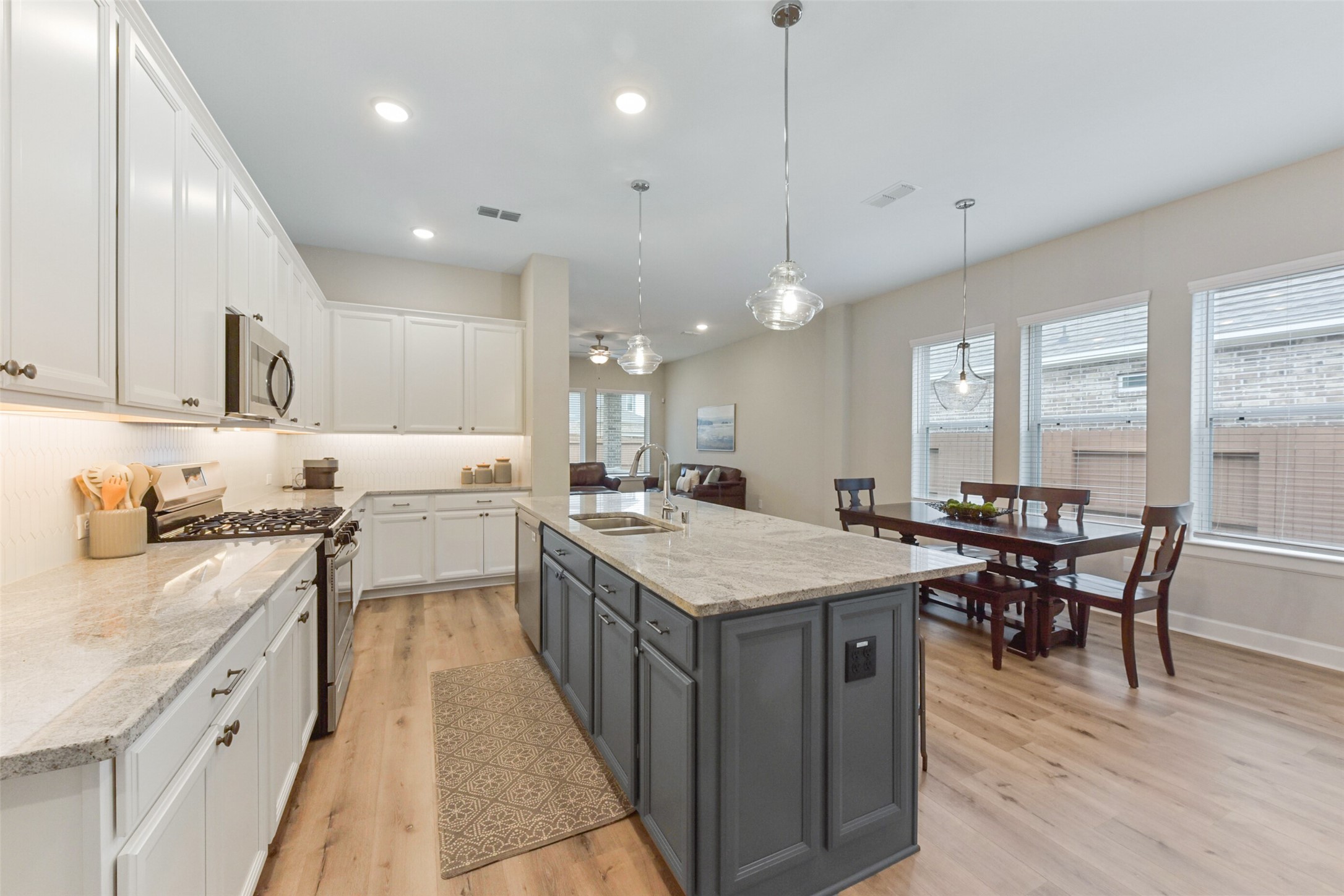 10714 Deer Path Drive Property Photo 7